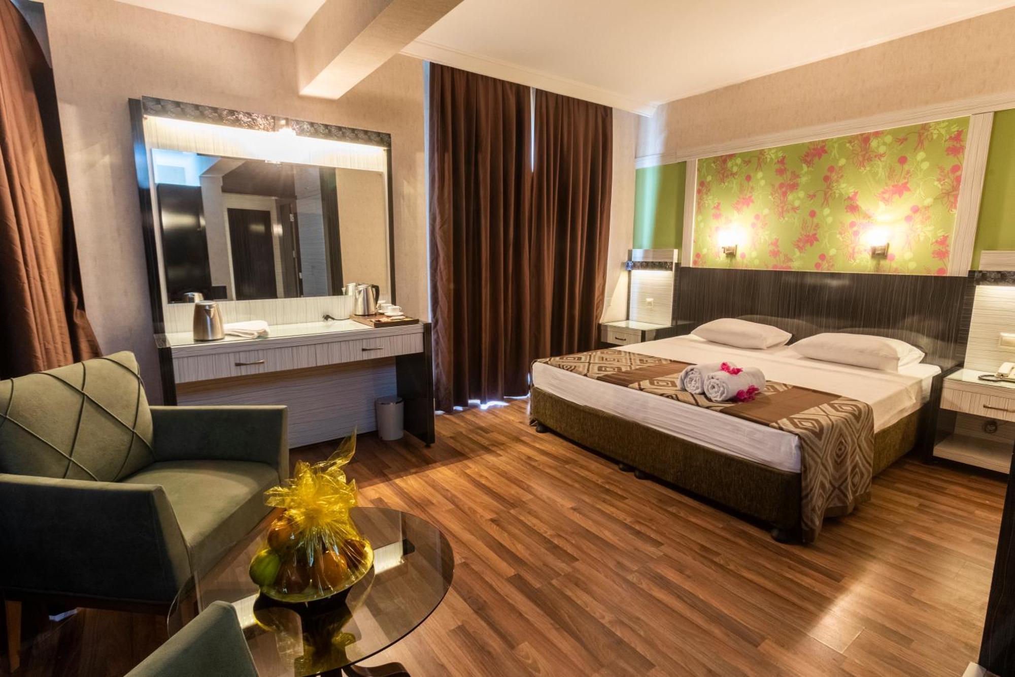 Hotel Fame 2*