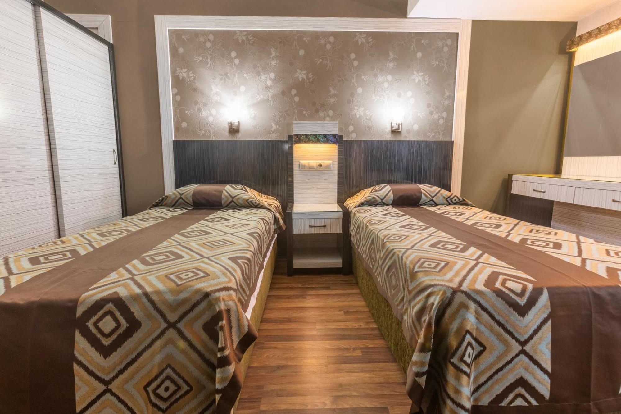 Fame Hotel 2*