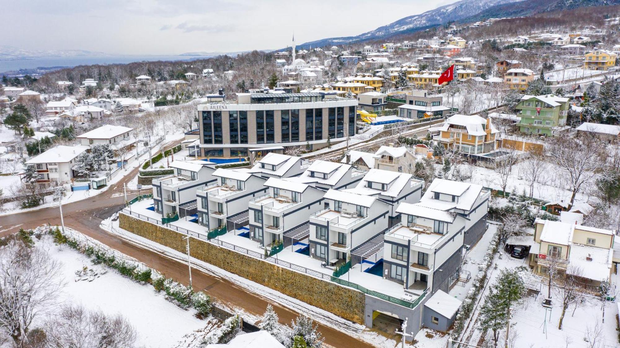 Aileena & Hotel