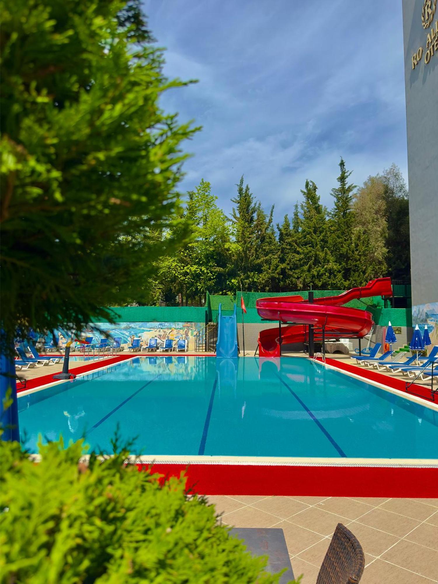 Grand Alisa Hotel