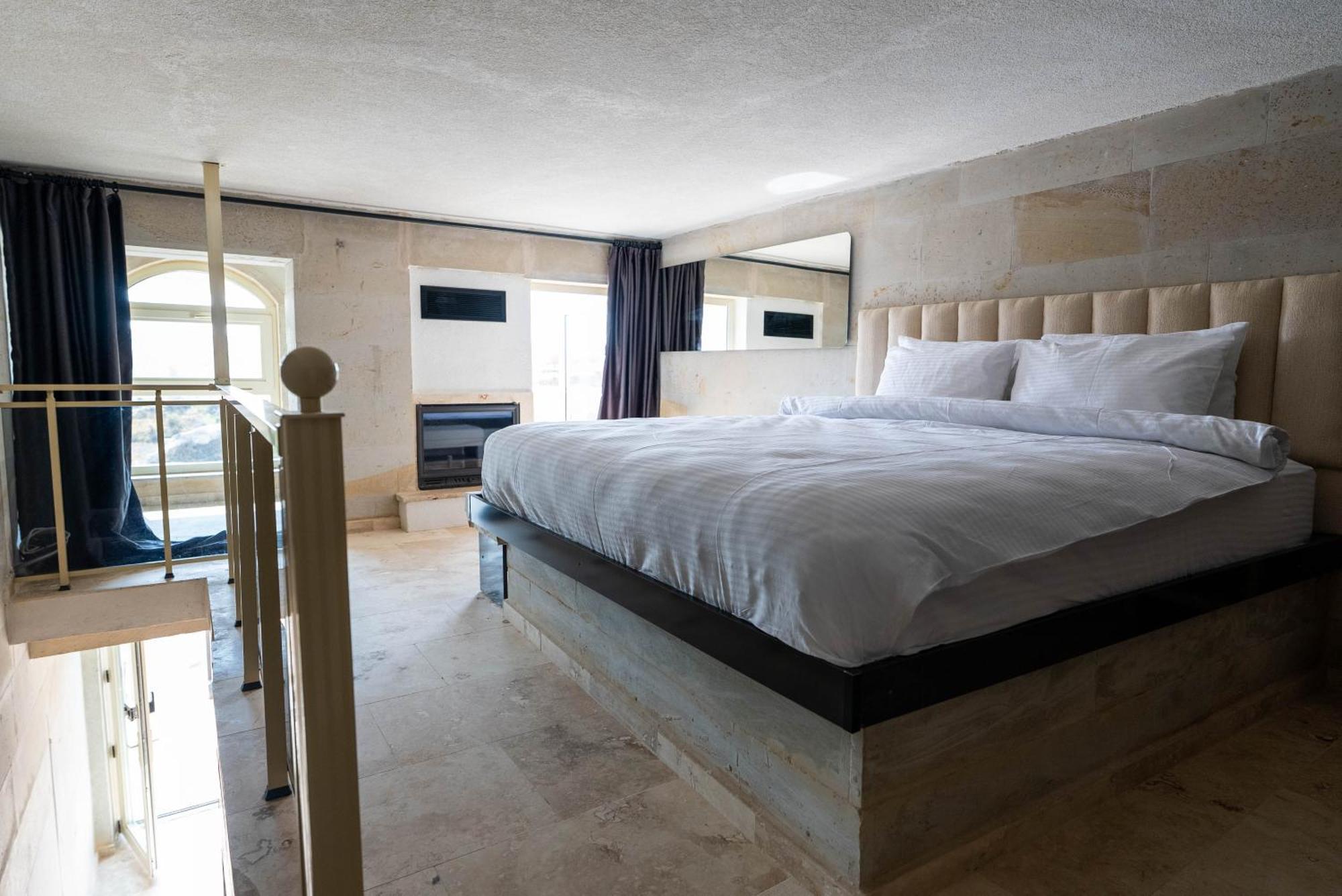 Hotel Be Still Alexa Smart Luxury Escape Adults Only *