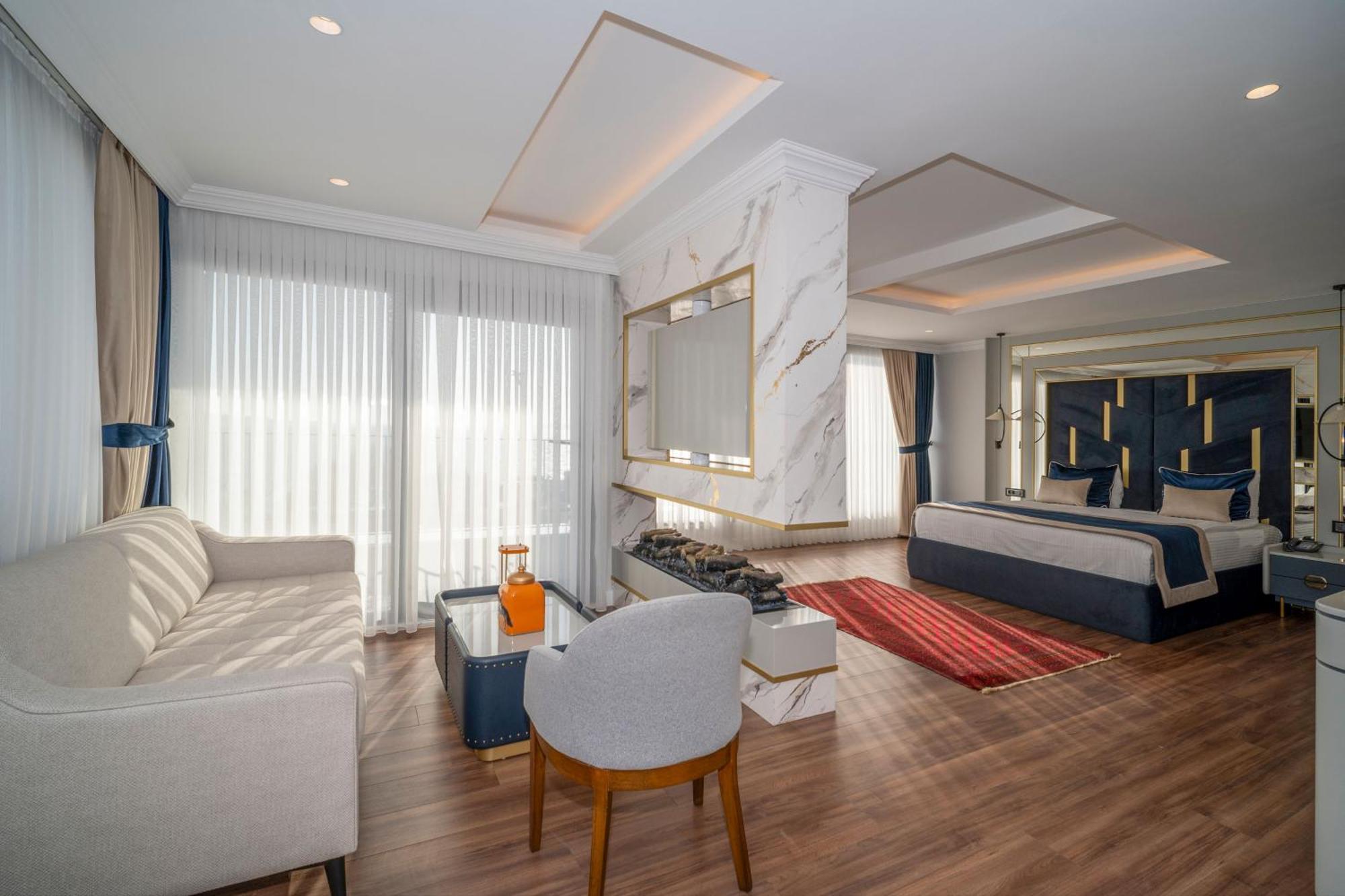 Hotel The Byzantium &