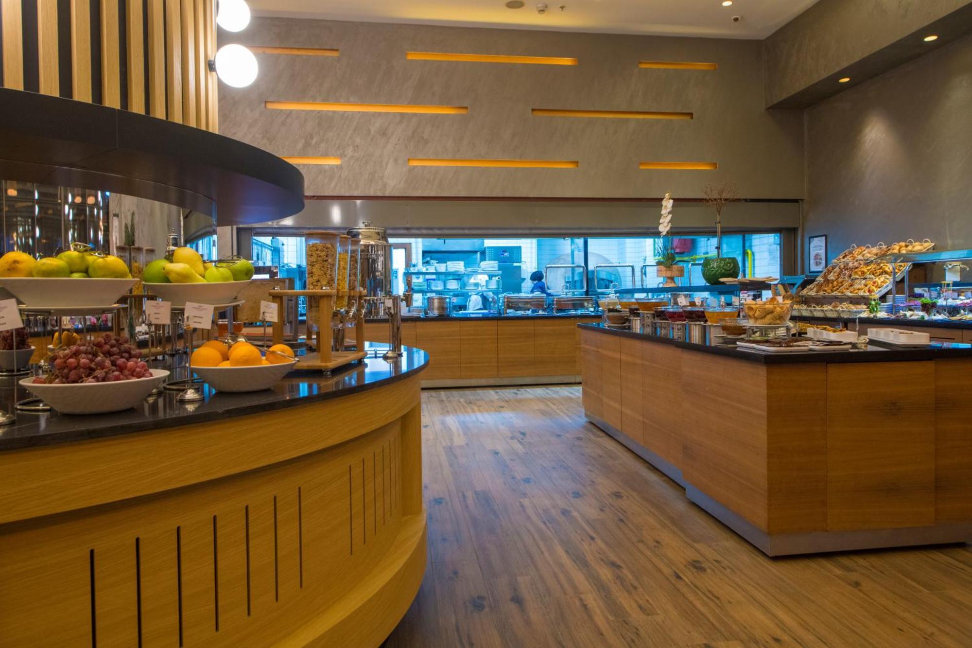 Crowne Plaza By Ihg Hotel 5*