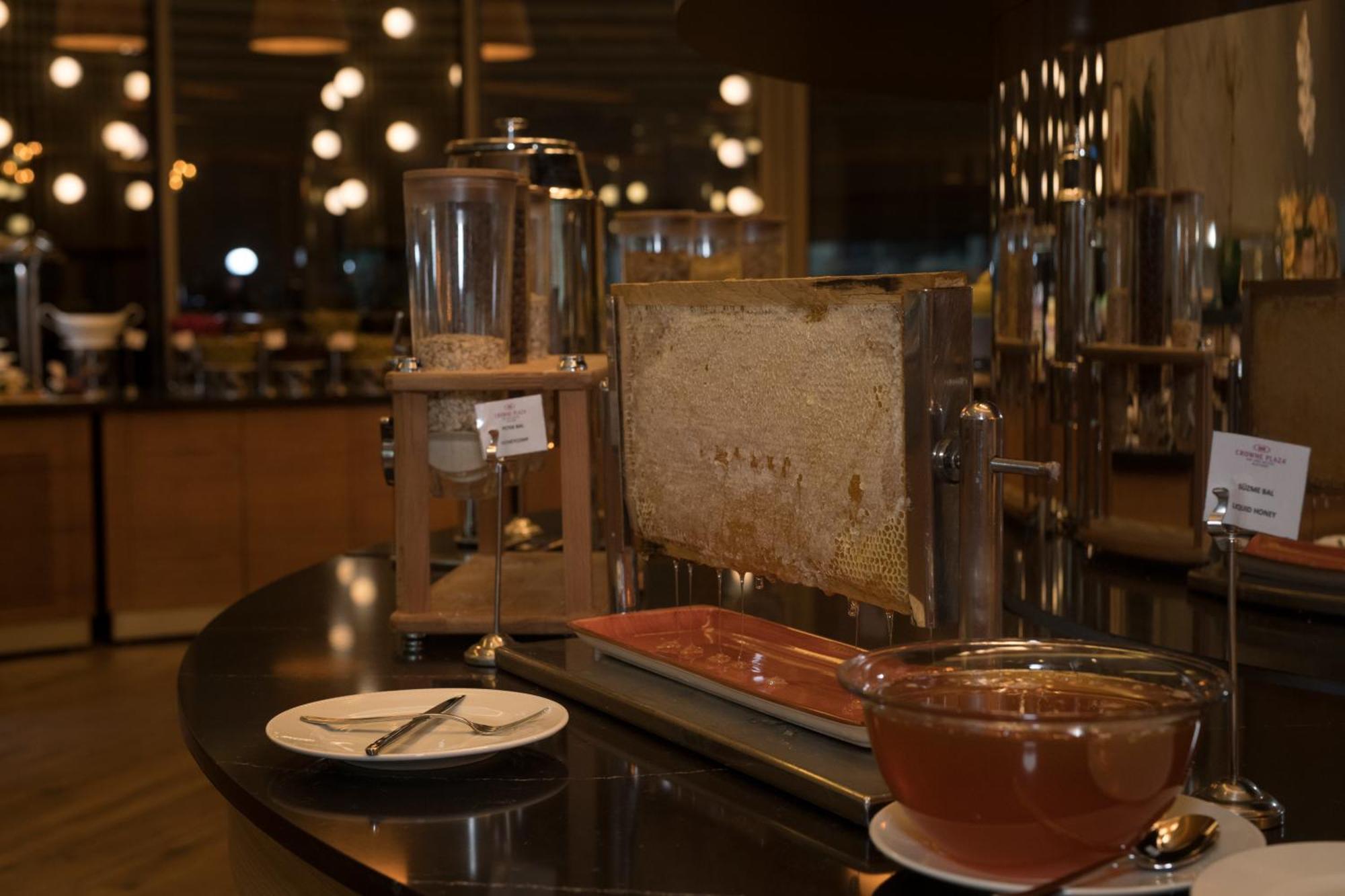 Crowne Plaza By Ihg 5*