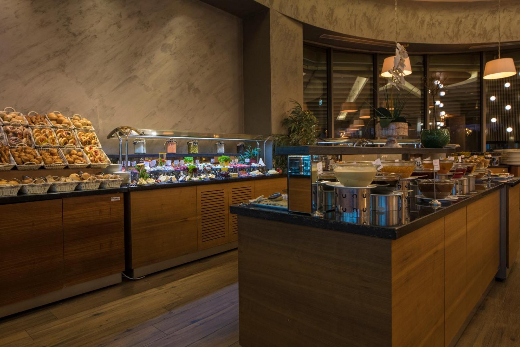 Hotel Crowne Plaza By Ihg 5*
