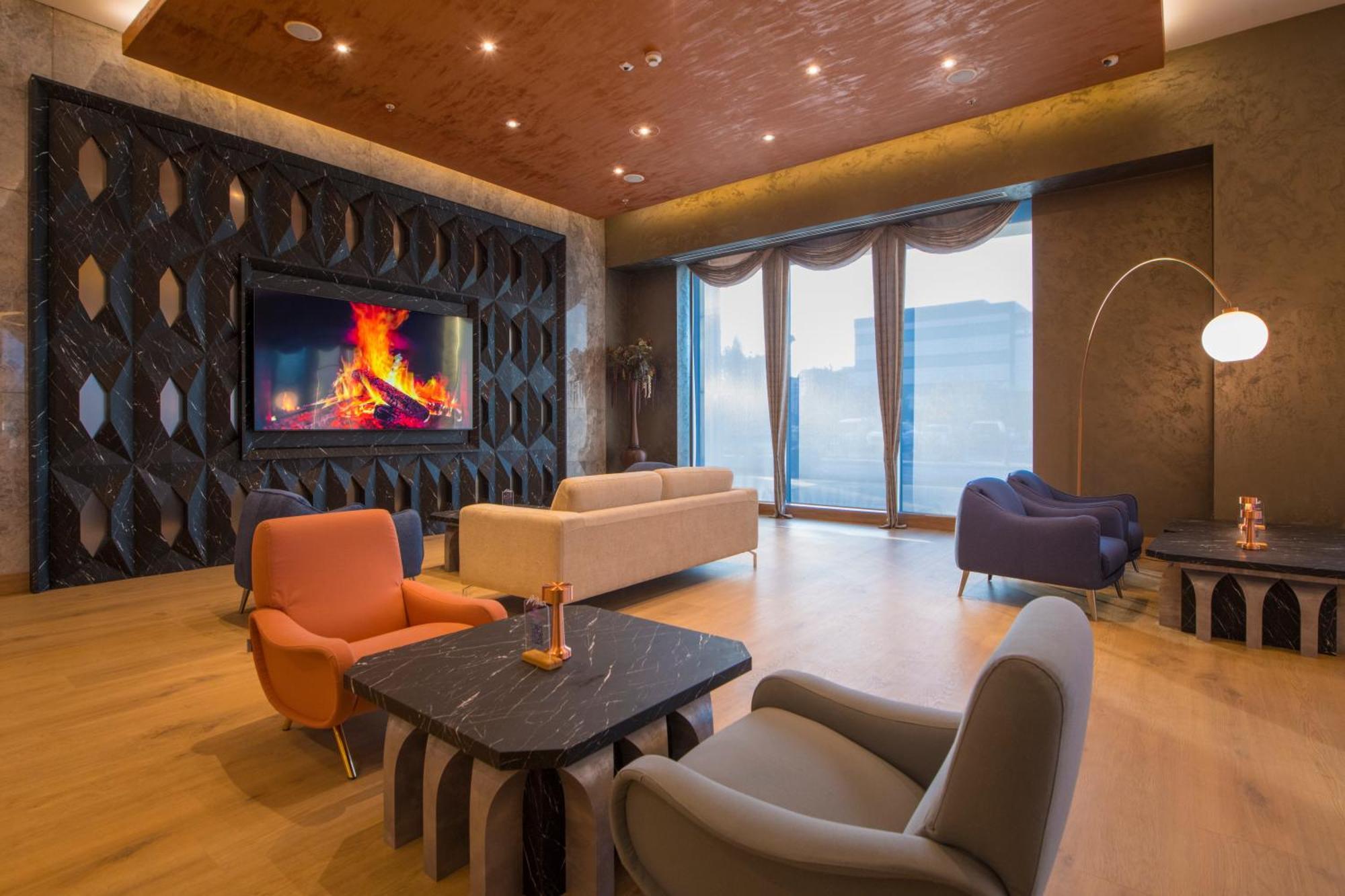 Crowne Plaza By Ihg 5*