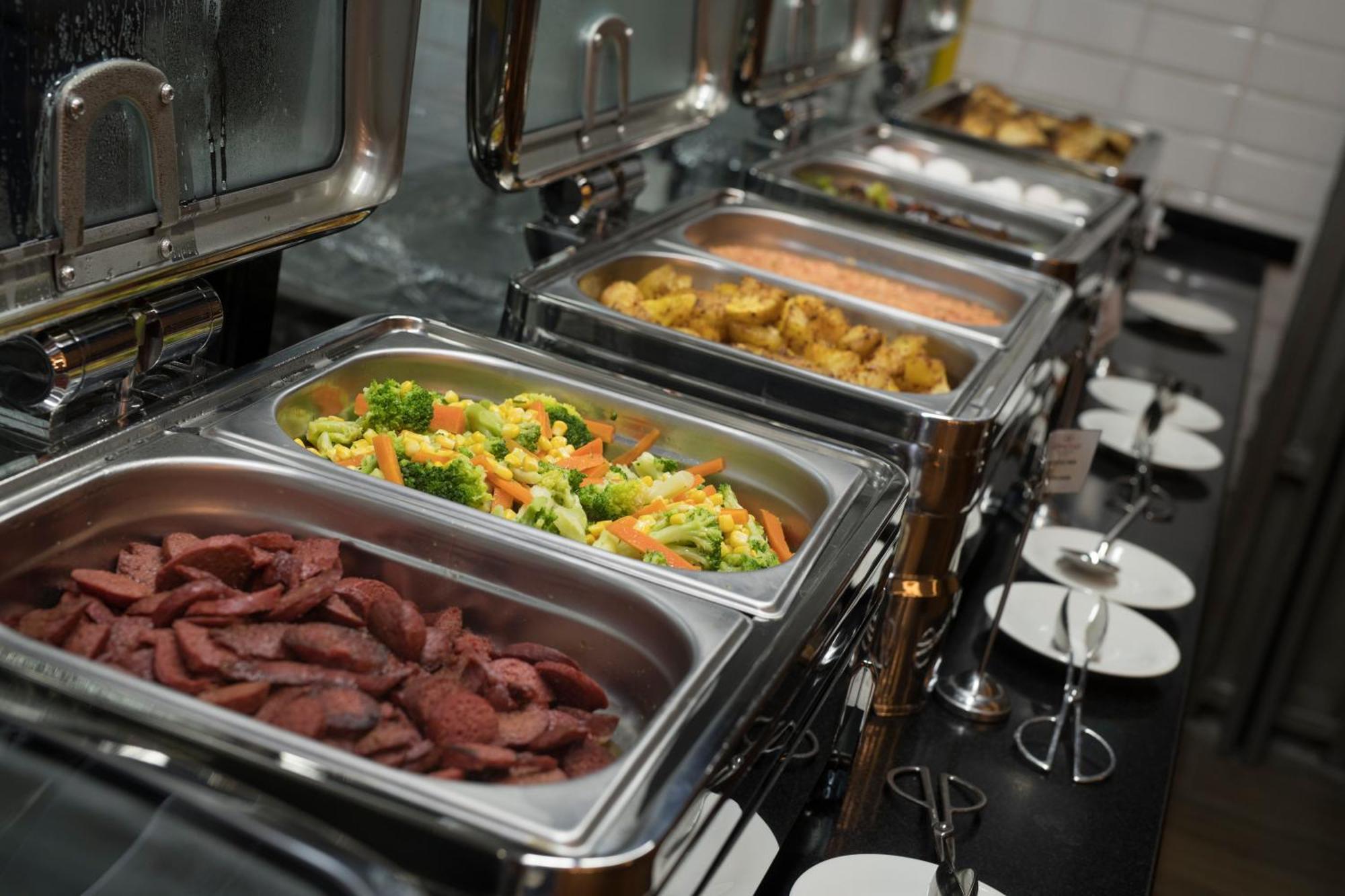 Crowne Plaza By Ihg Hotel