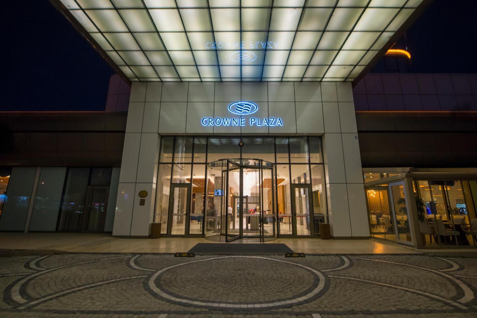 Crowne Plaza By Ihg 5*