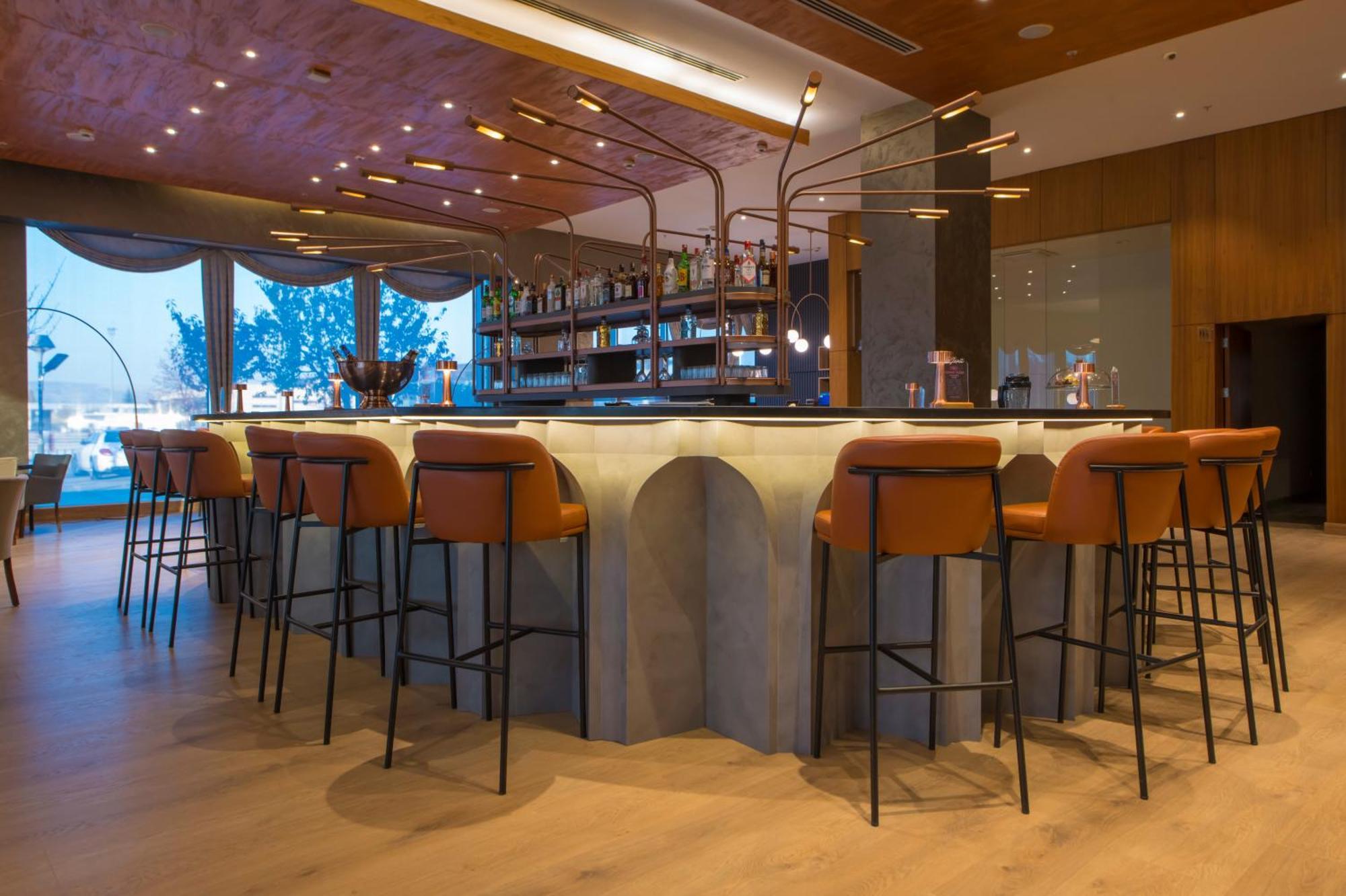 Crowne Plaza By Ihg
