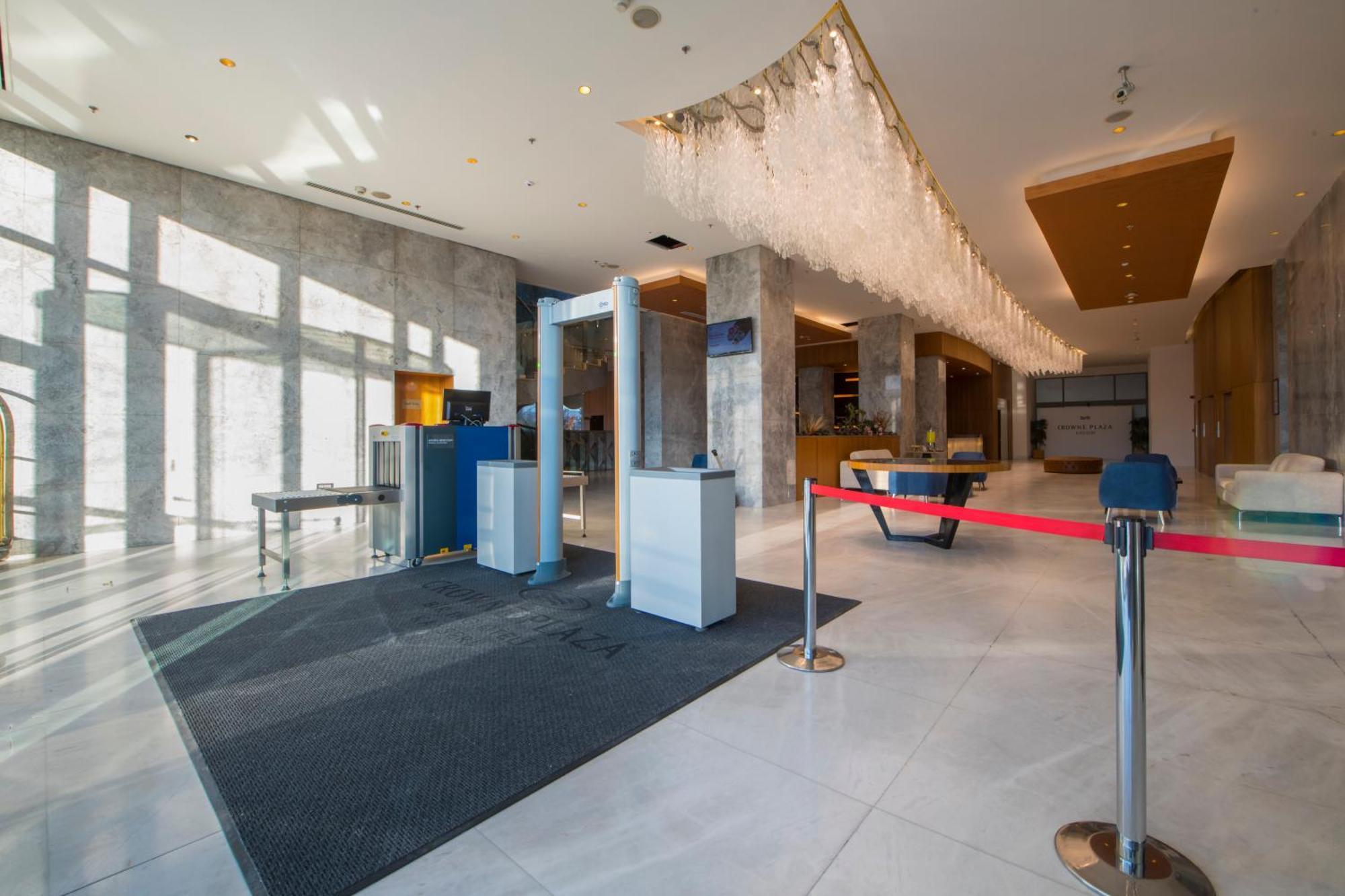 Crowne Plaza By Ihg Hotel