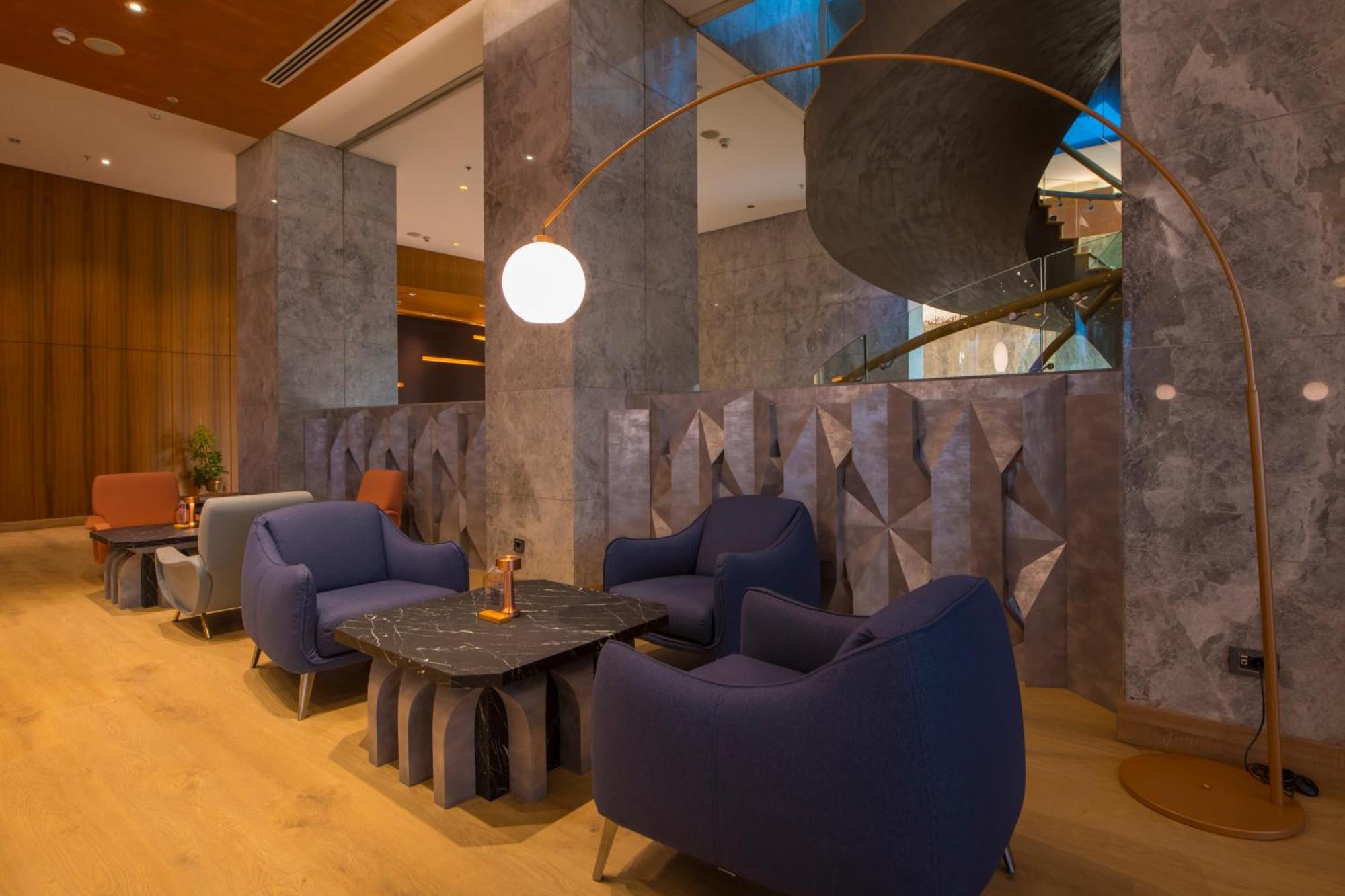 Crowne Plaza By Ihg Hotel 5*