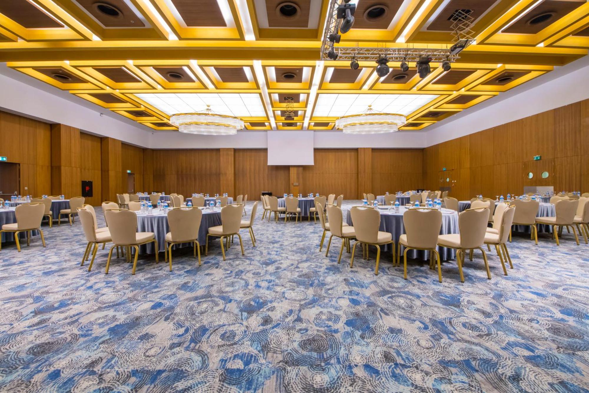 Hotel Crowne Plaza By Ihg 5*