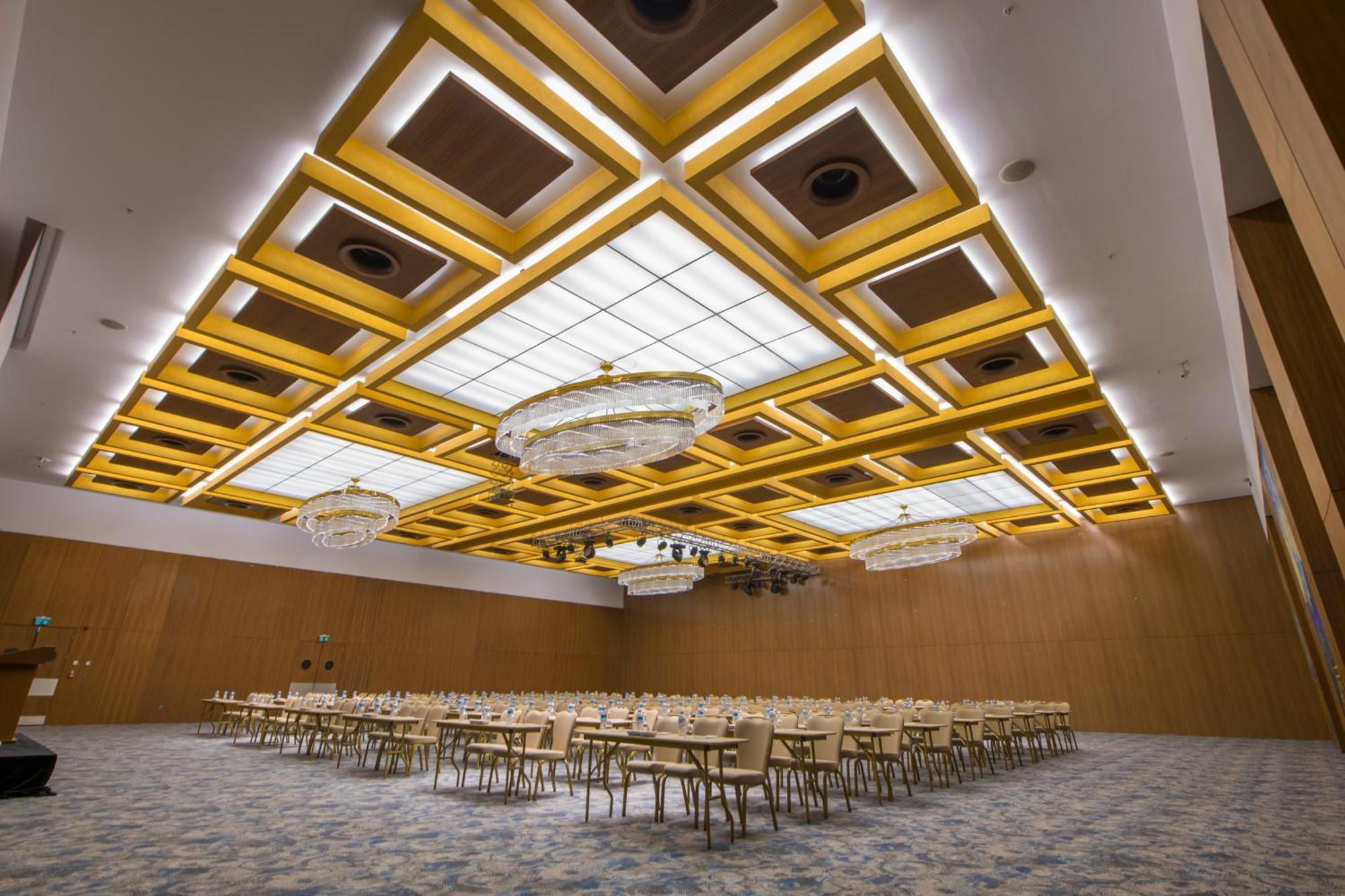 Hotel Crowne Plaza By Ihg 5*