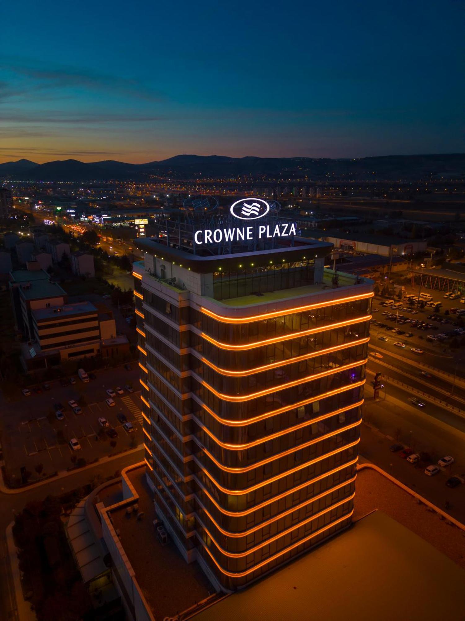 Crowne Plaza By Ihg Hotel 5*