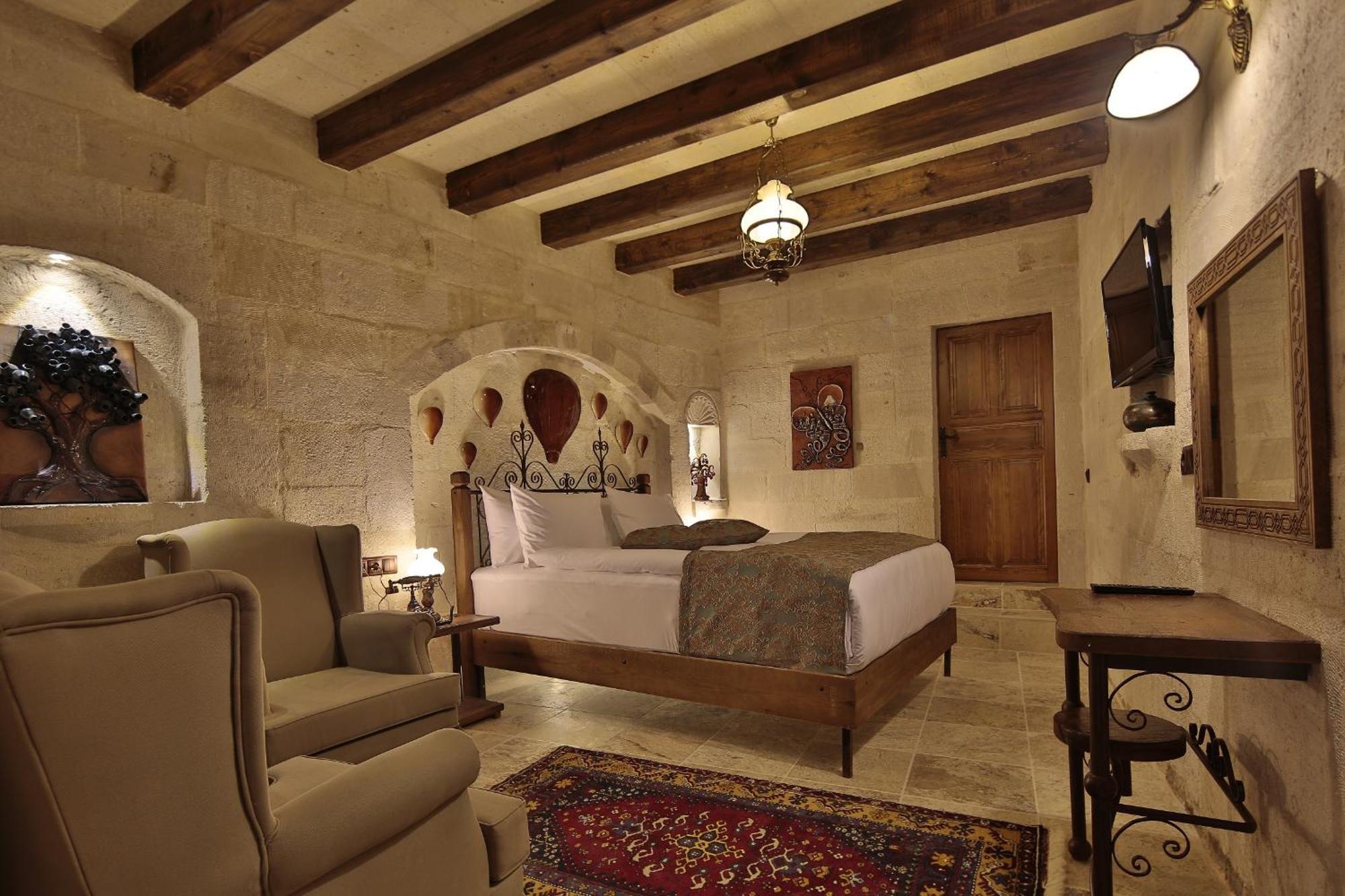 Aren Cave And Art Gallery Hotel