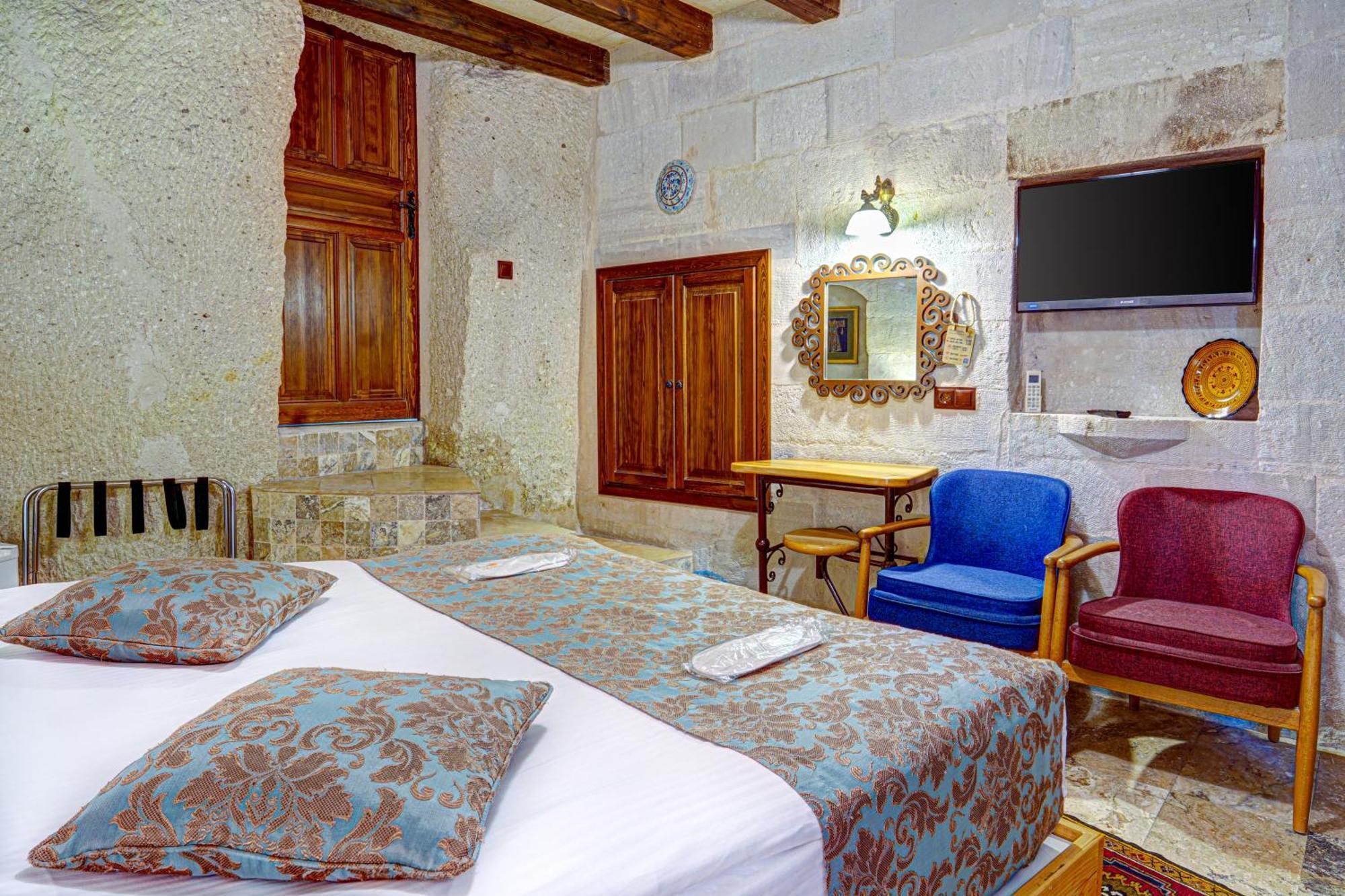 Aren Cave And Art Gallery Hotel 2*