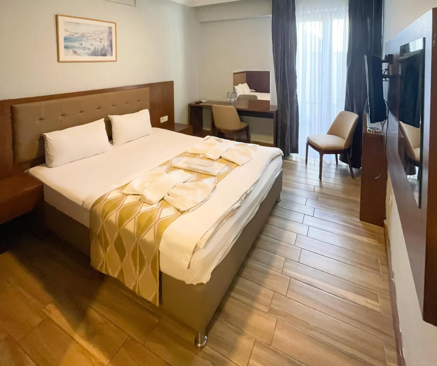 Hill River Hotel 3*