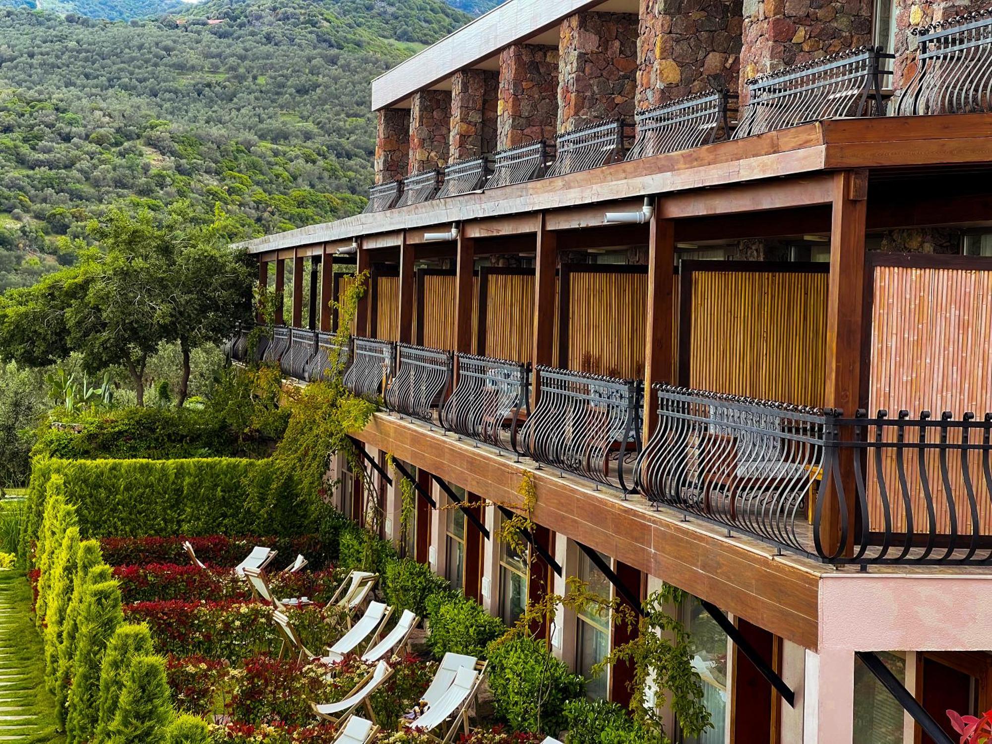 Assos Longevity Hotel 4*