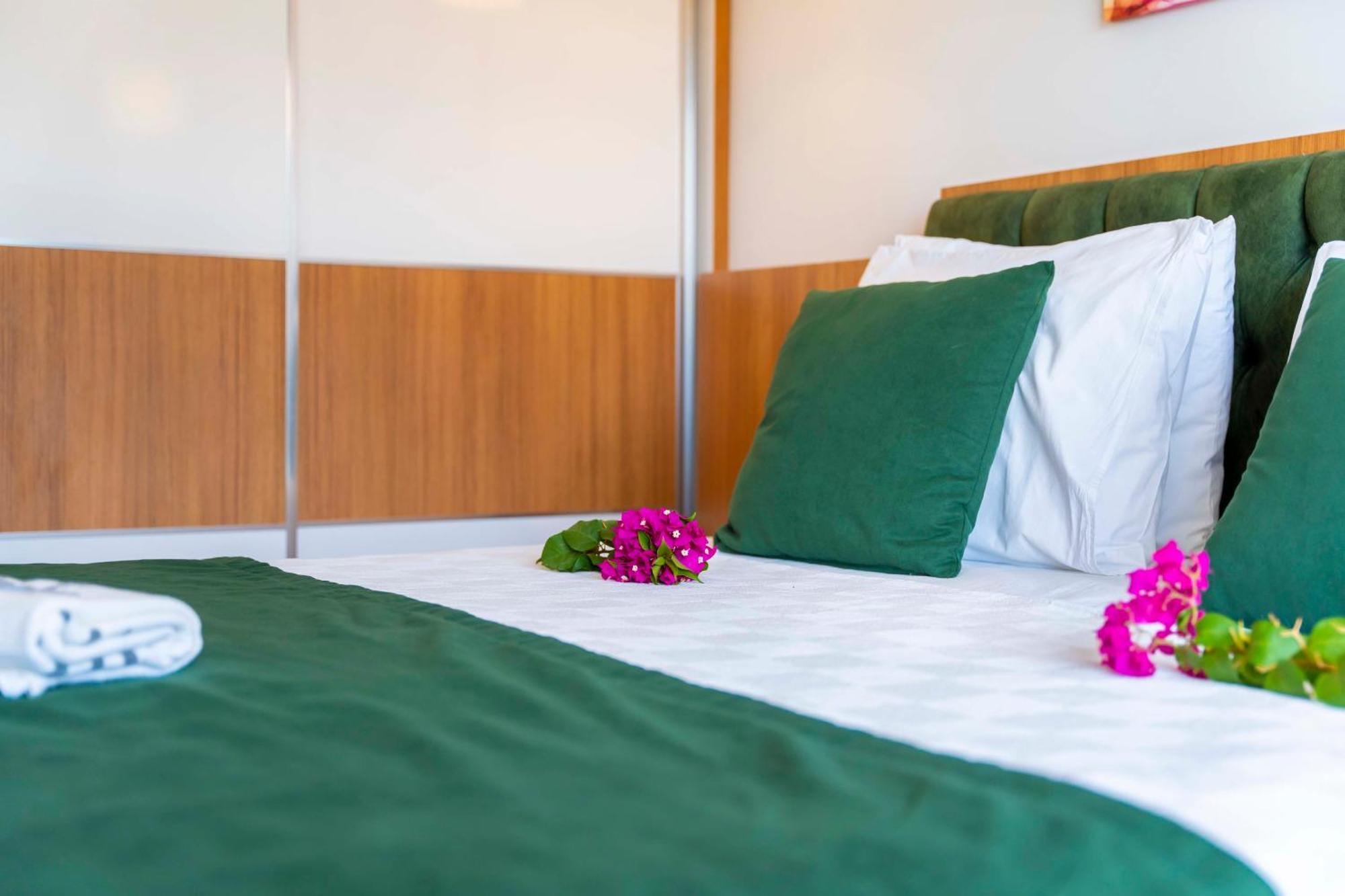Mogons Exclusive Kalkan
