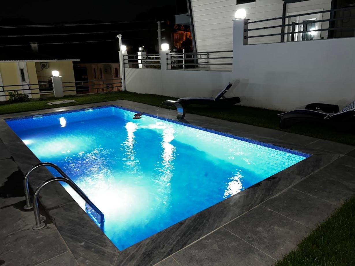 Black Pearl Turunc Villa *
