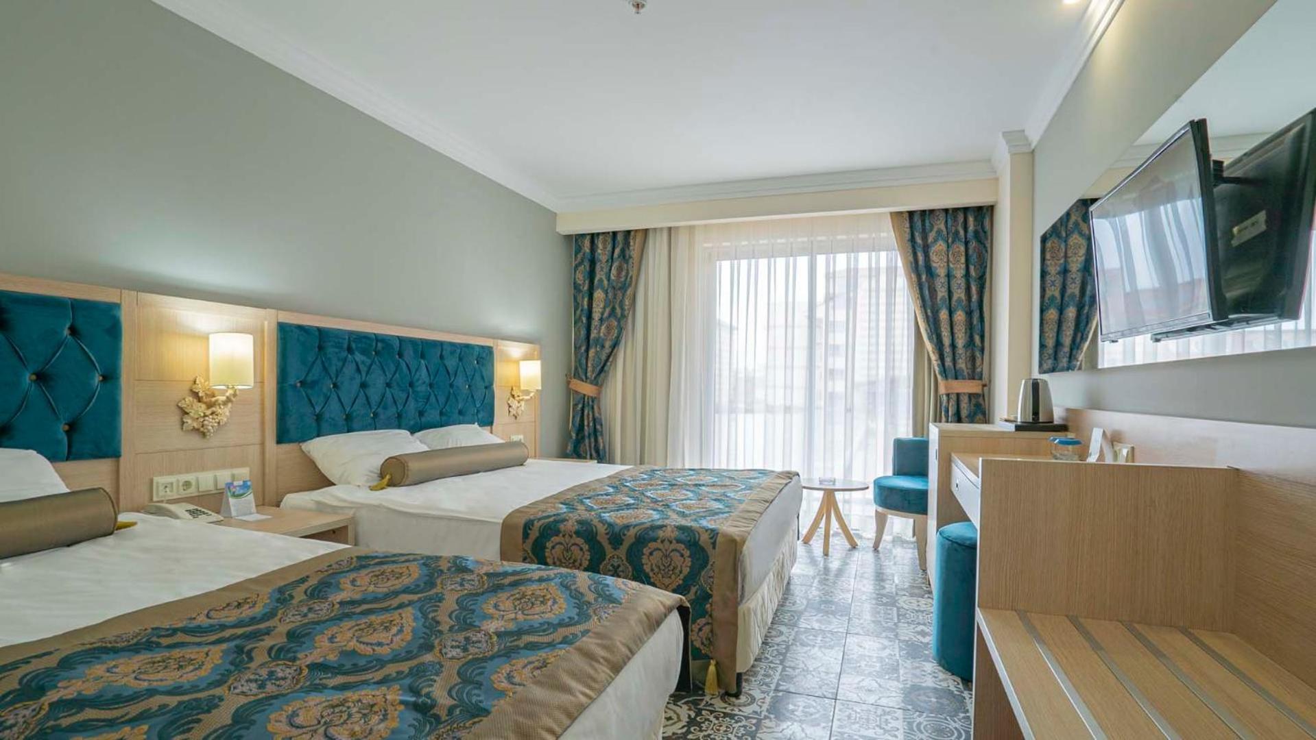Dream World Palace Colakli