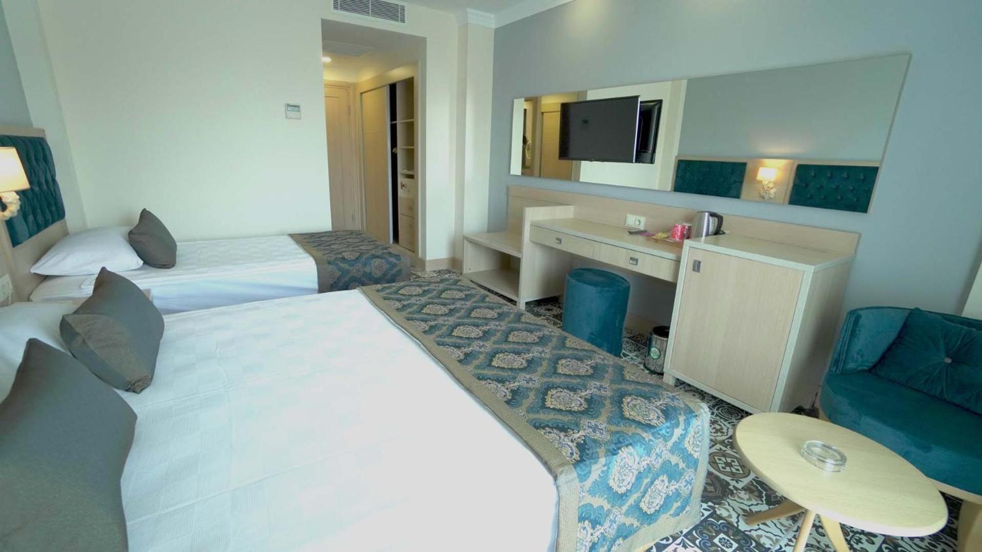 Dream World Palace Hotel 5*