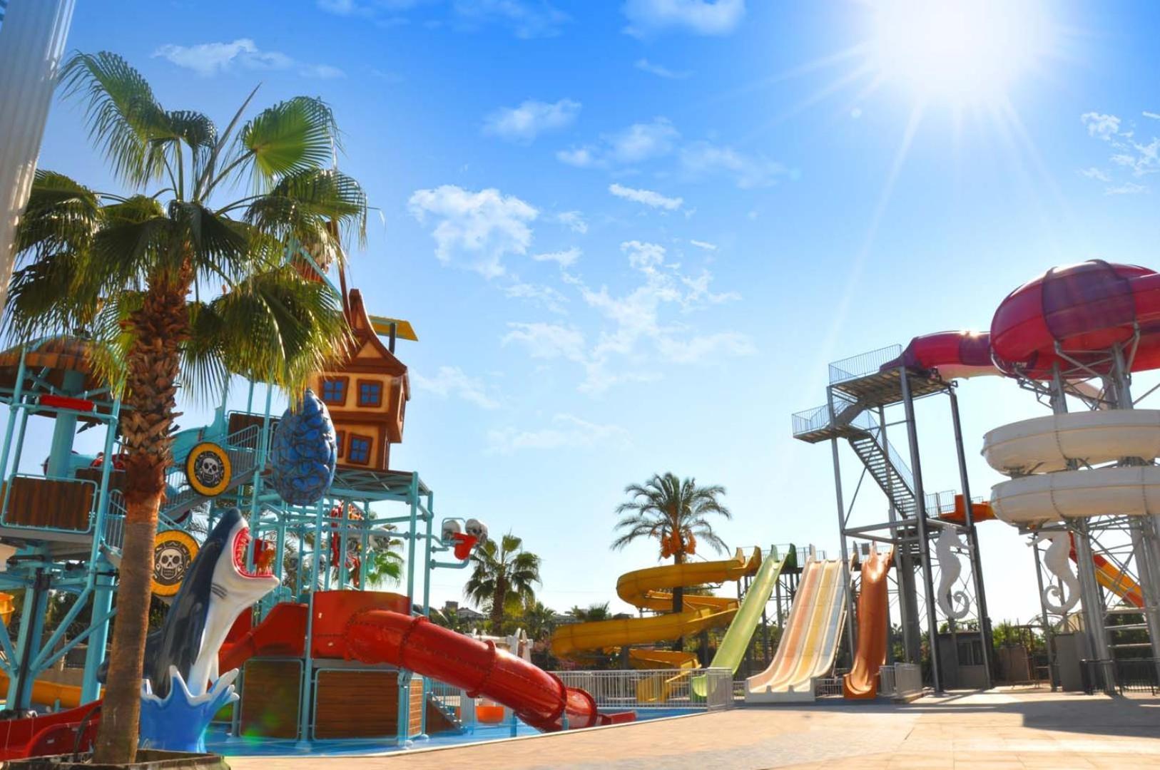 Dream World Palace Colakli