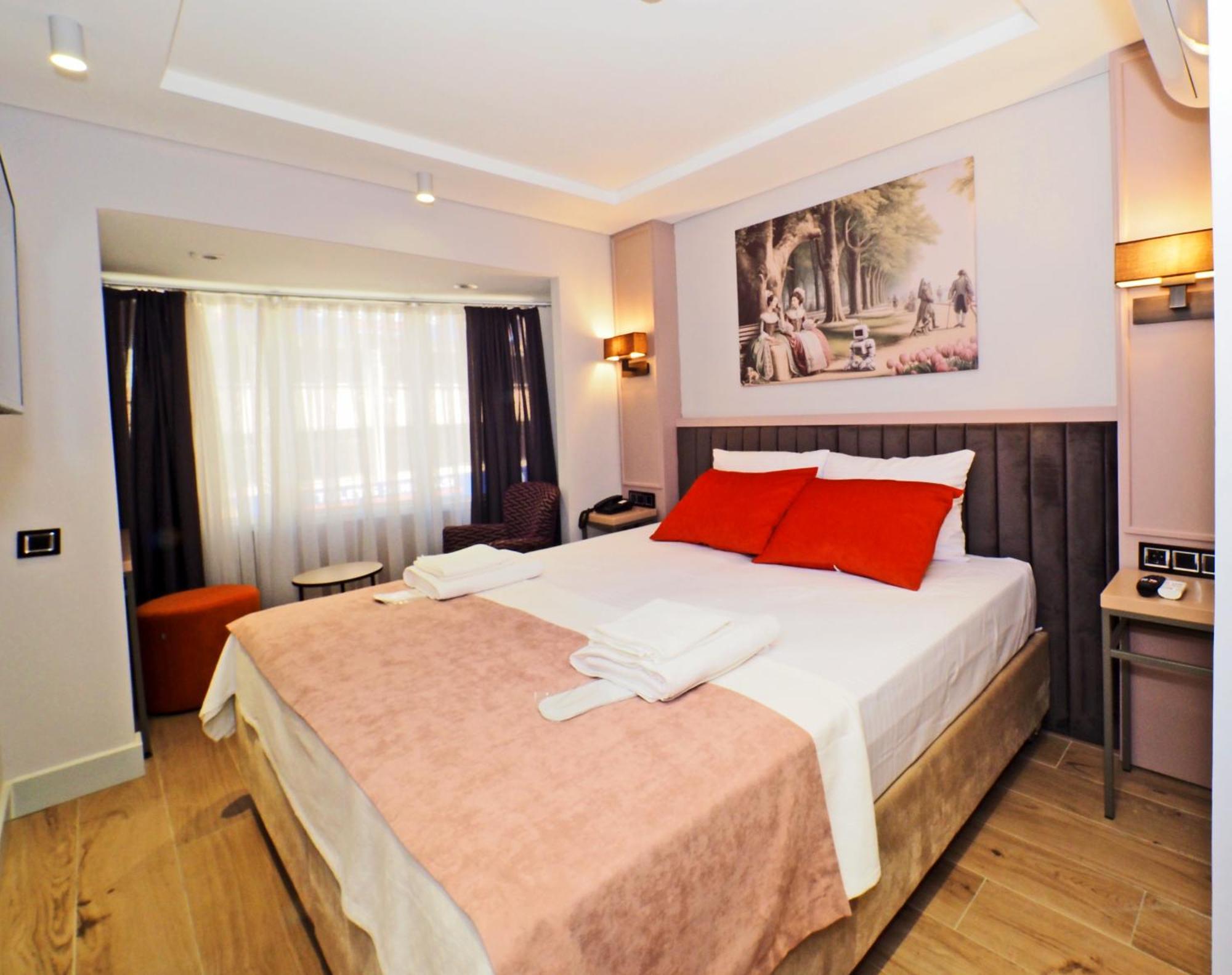 Premium Old Hotel 3*