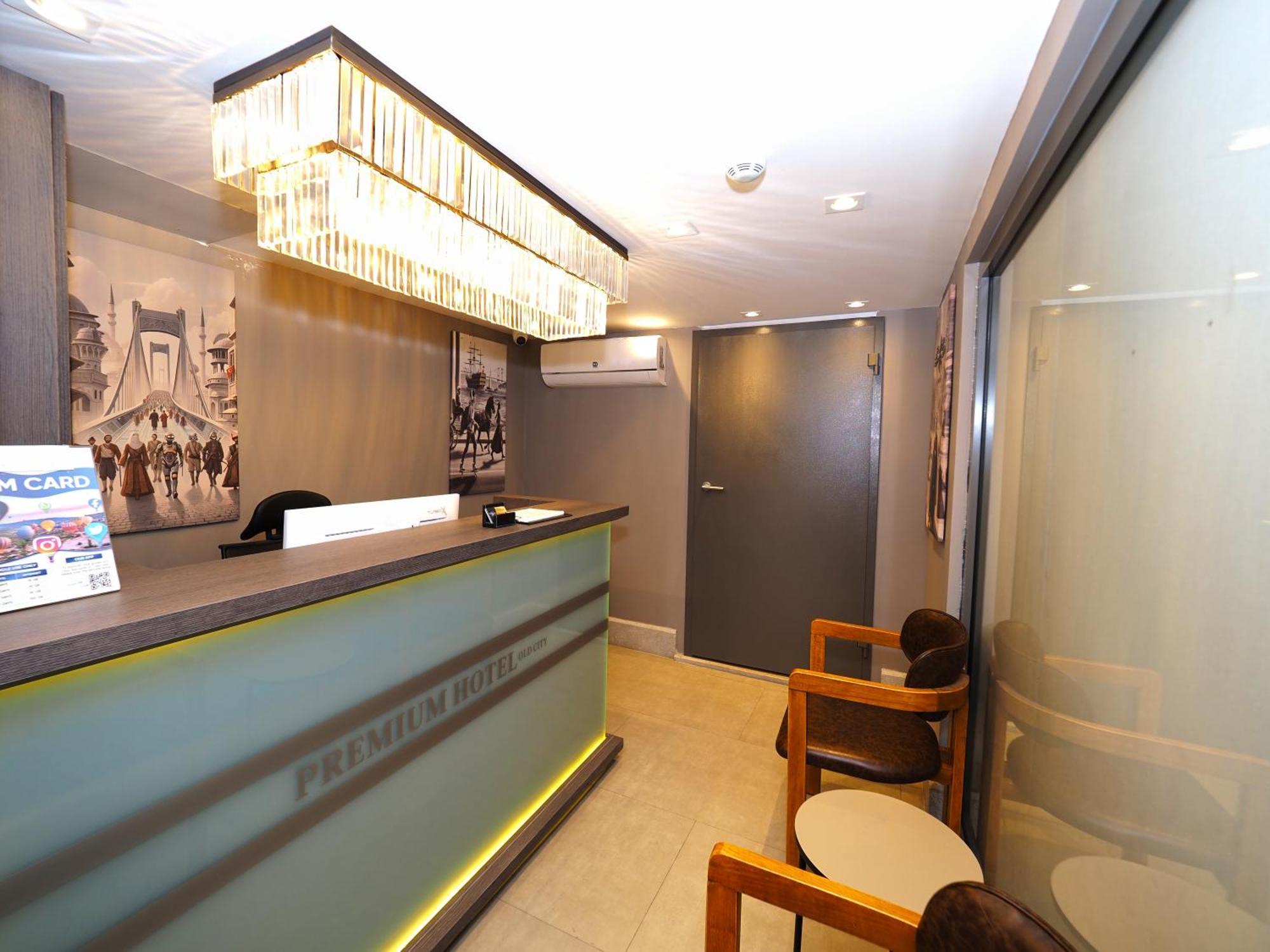 Hotel Premium Old 3*
