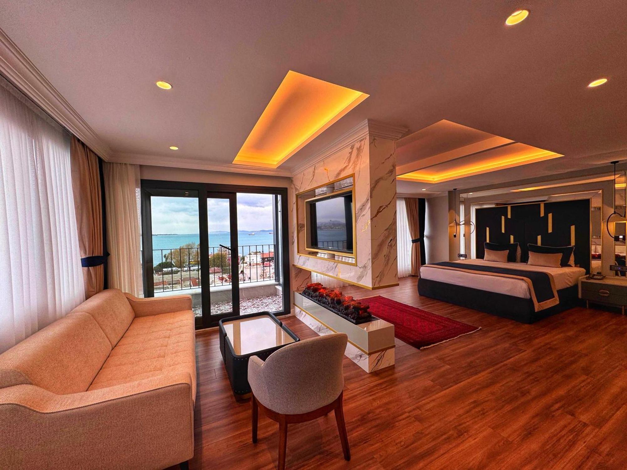 Hotel The Byzantium &