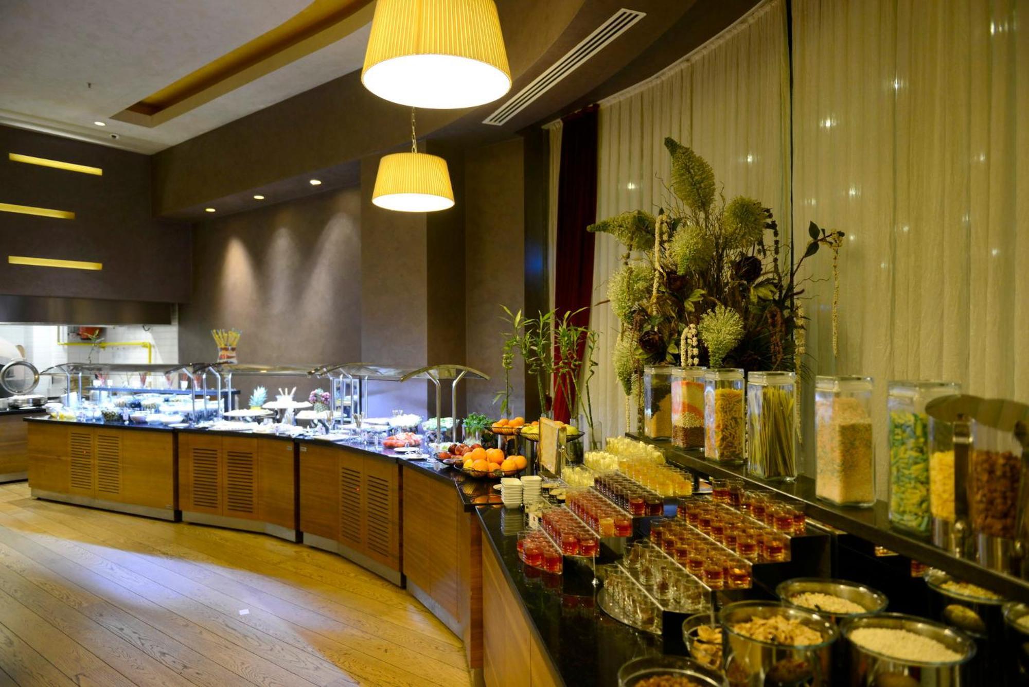 Hotel Crowne Plaza By Ihg 5*