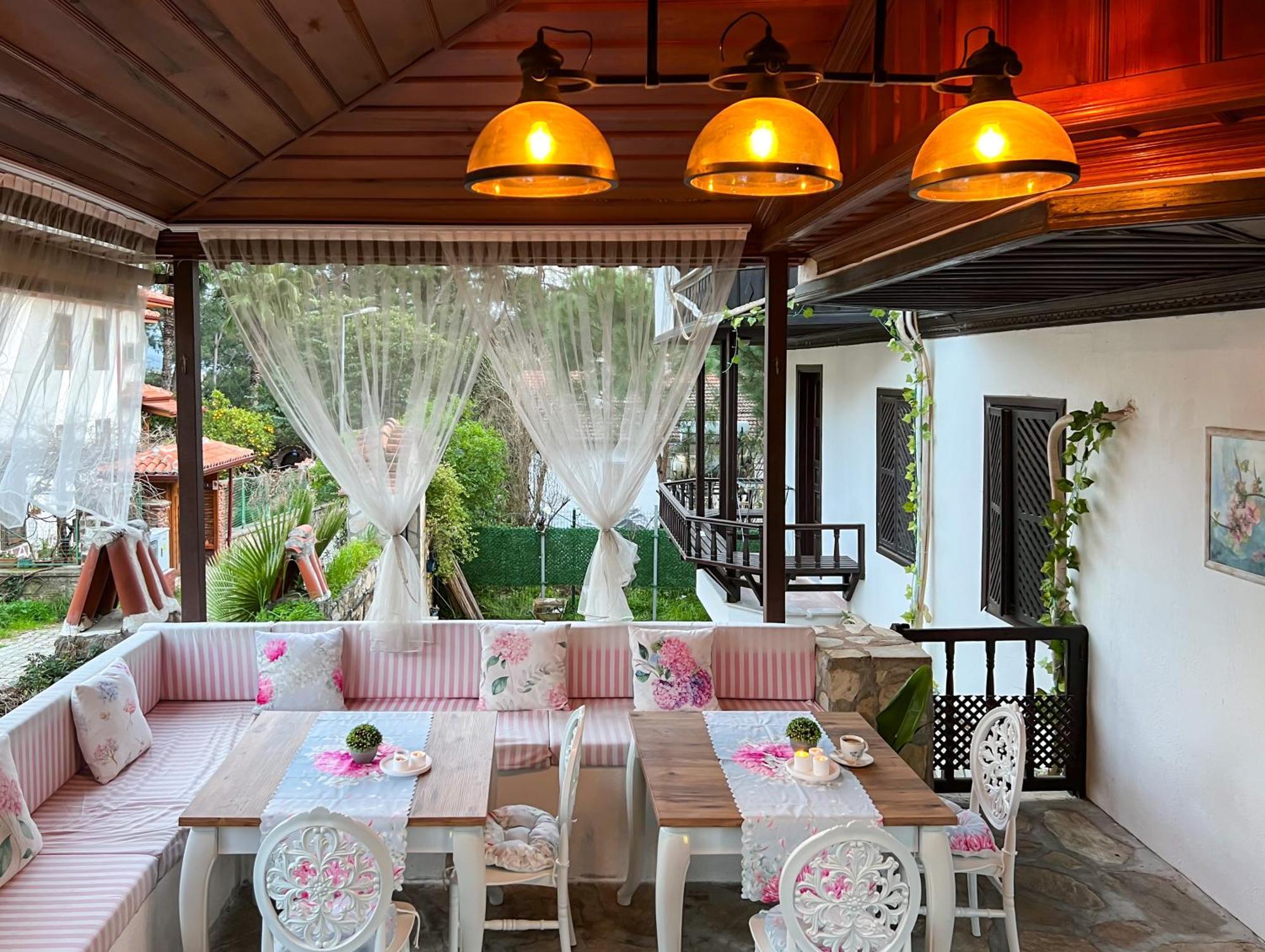 Apartment Liya Boutique & *