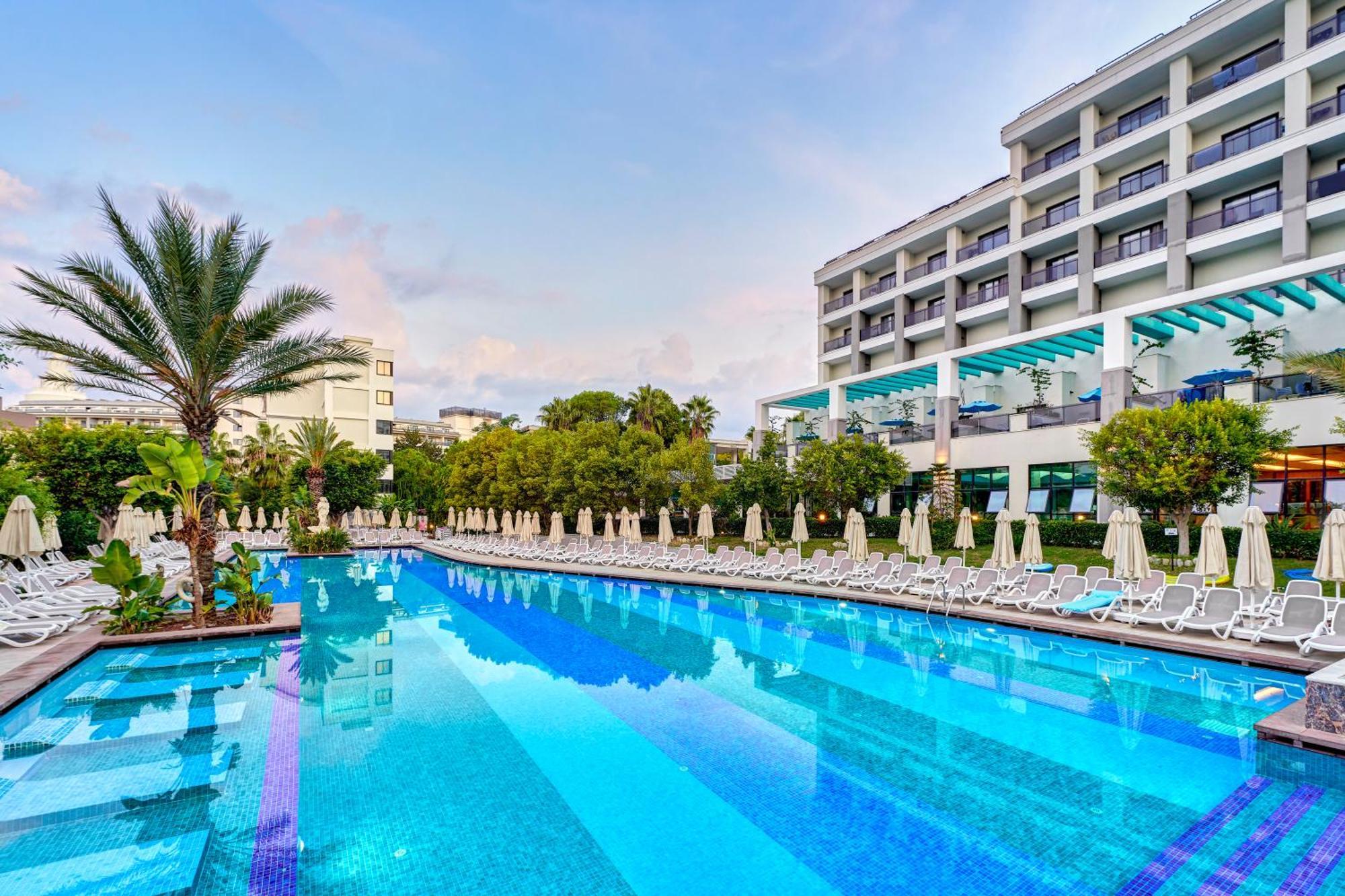 Seaden Valentine & (adults Only) 5*