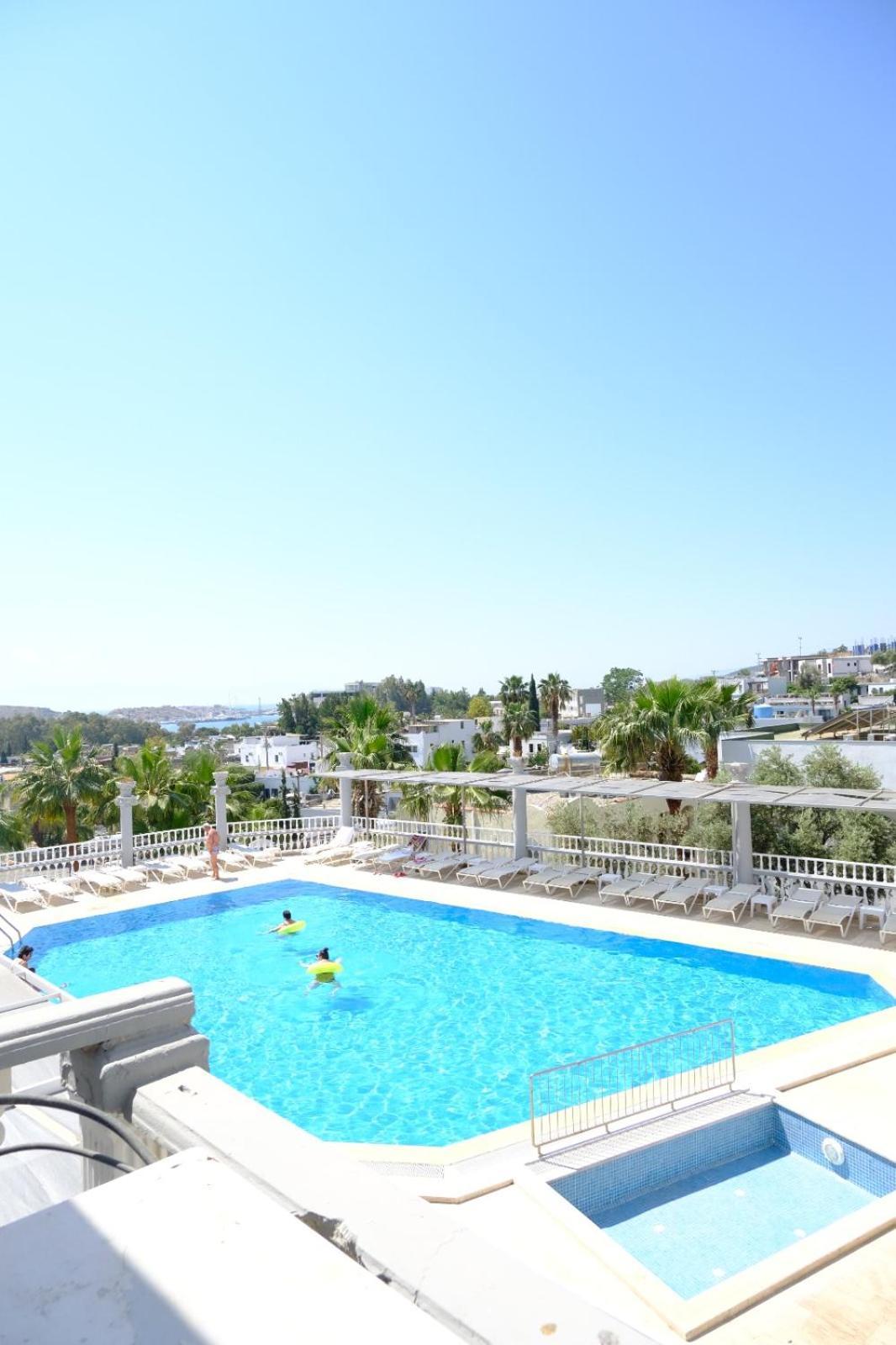 Phoenix Sun Hotel 3*