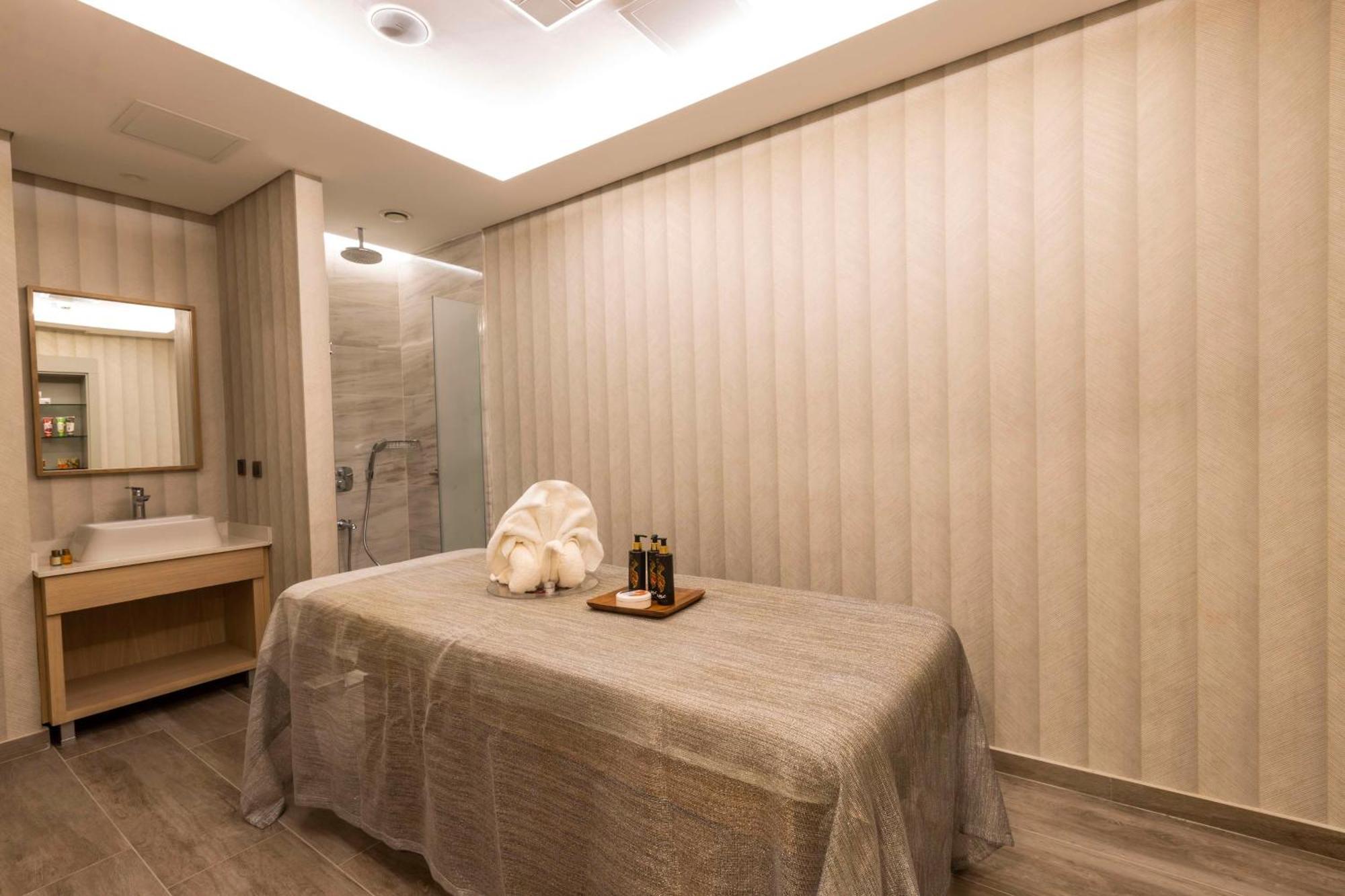 Radisson Harbiye 4*