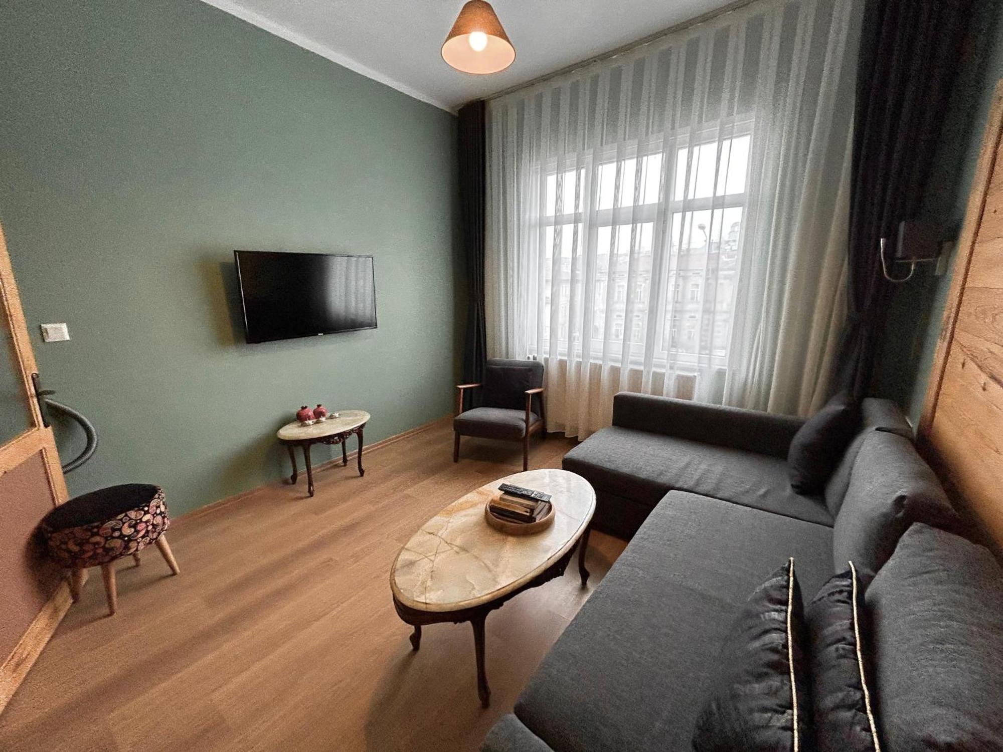 Waterfront By The Tram - Private Terrace With Dome & Golden Horn View In Fatih Istanbul