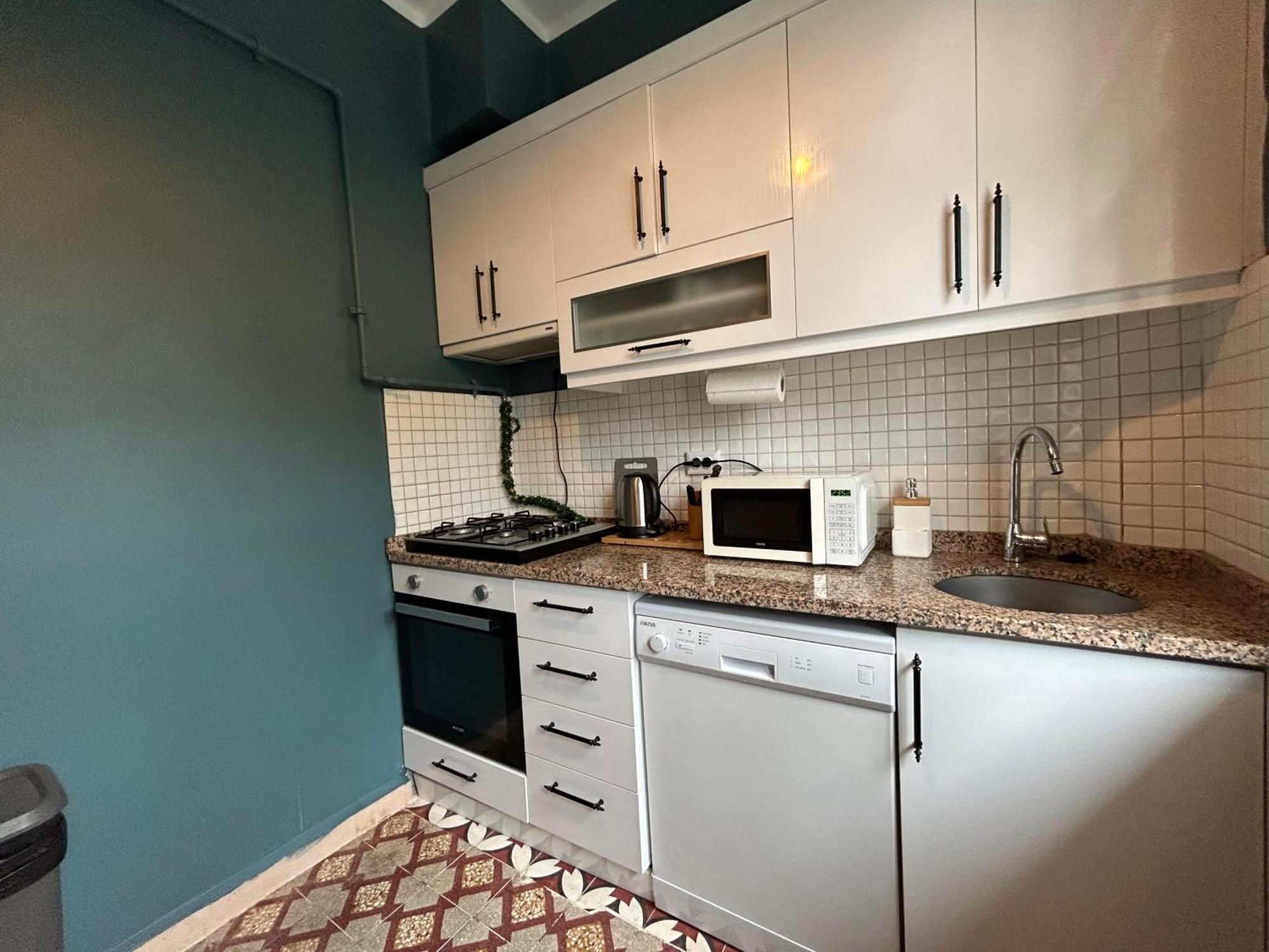 Waterfront By The Tram - Private Terrace With Dome & Golden Horn View In Fatih * Istanbul