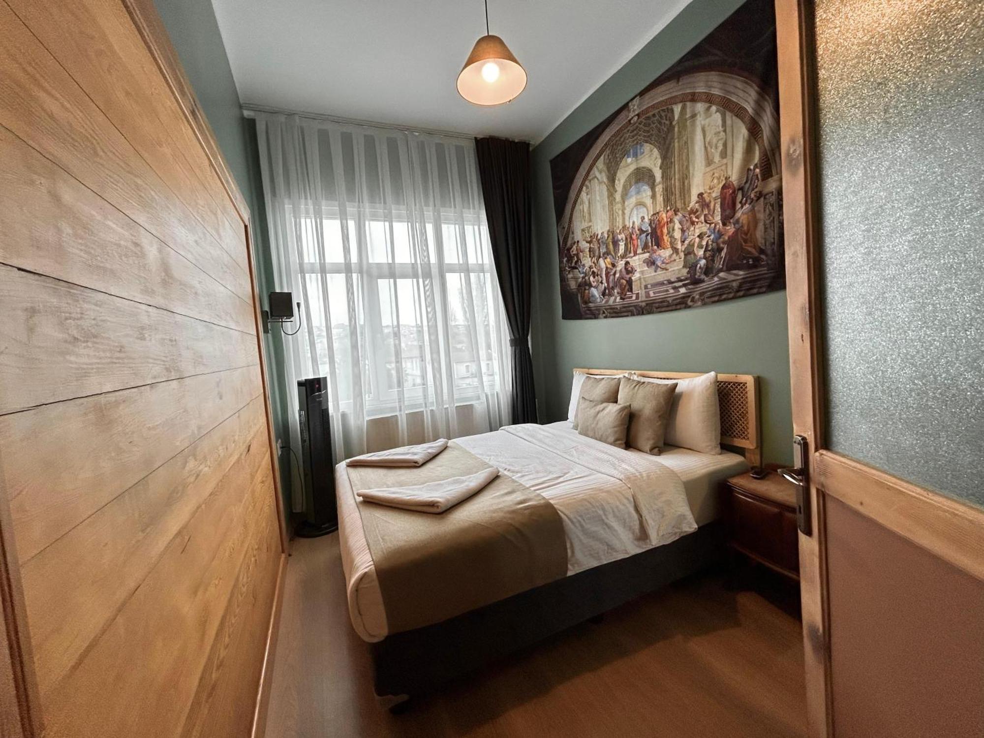 Waterfront By The Tram - Private Terrace With Dome & Golden Horn View In Fatih *