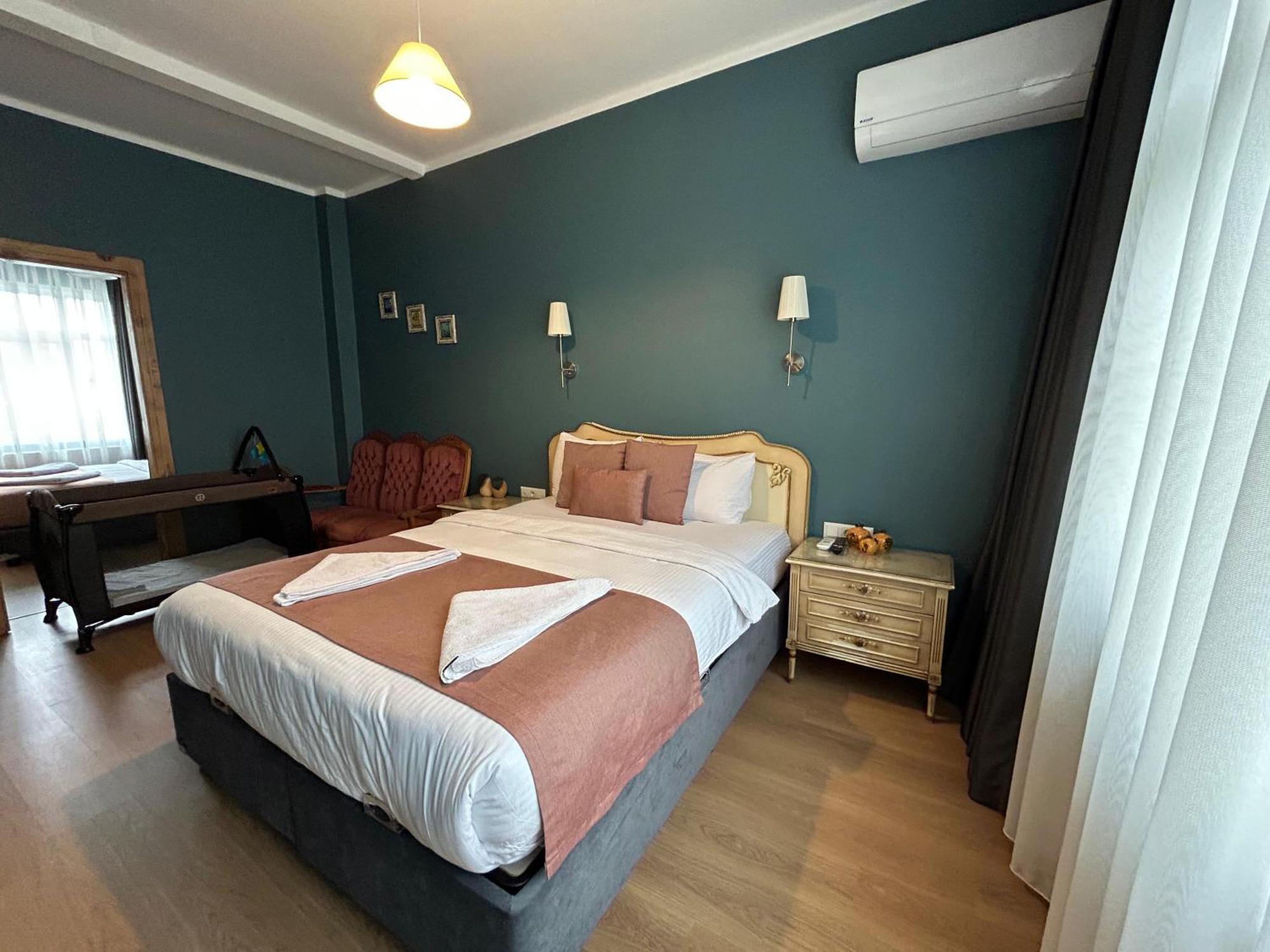 Waterfront By The Tram - Private Terrace With Dome & Golden Horn View In Fatih Holiday home Istanbul