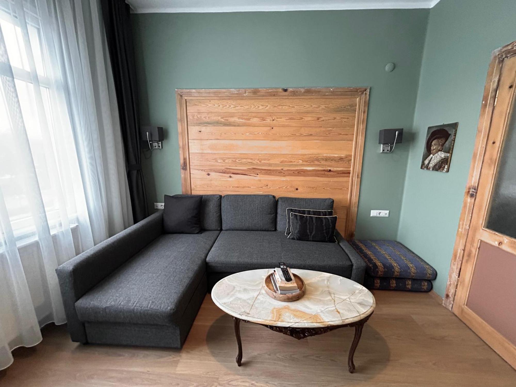 Waterfront By The Tram - Private Terrace With Dome & Golden Horn View In Fatih Istanbul