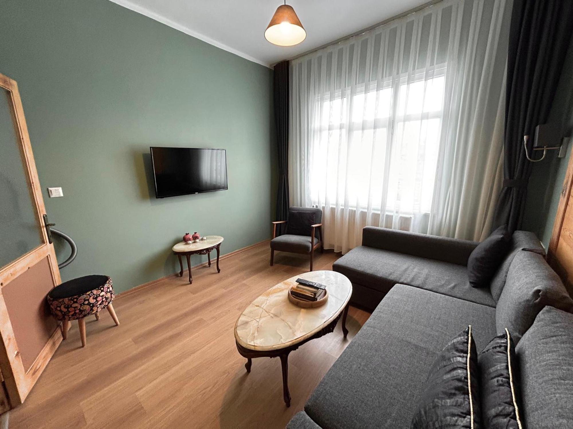 Waterfront By The Tram - Private Terrace With Dome & Golden Horn View In Fatih