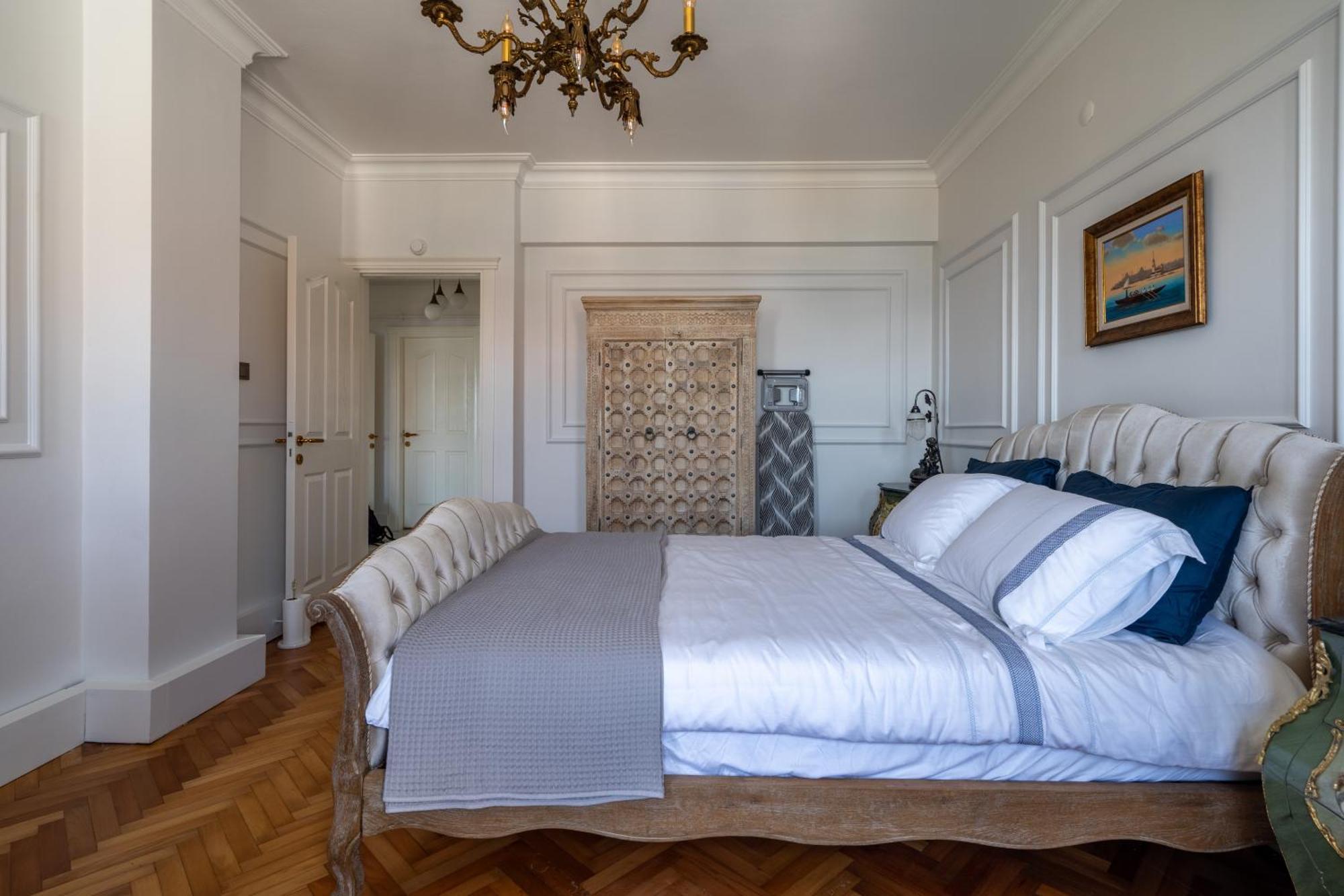 Epic Escape Homes Apartment