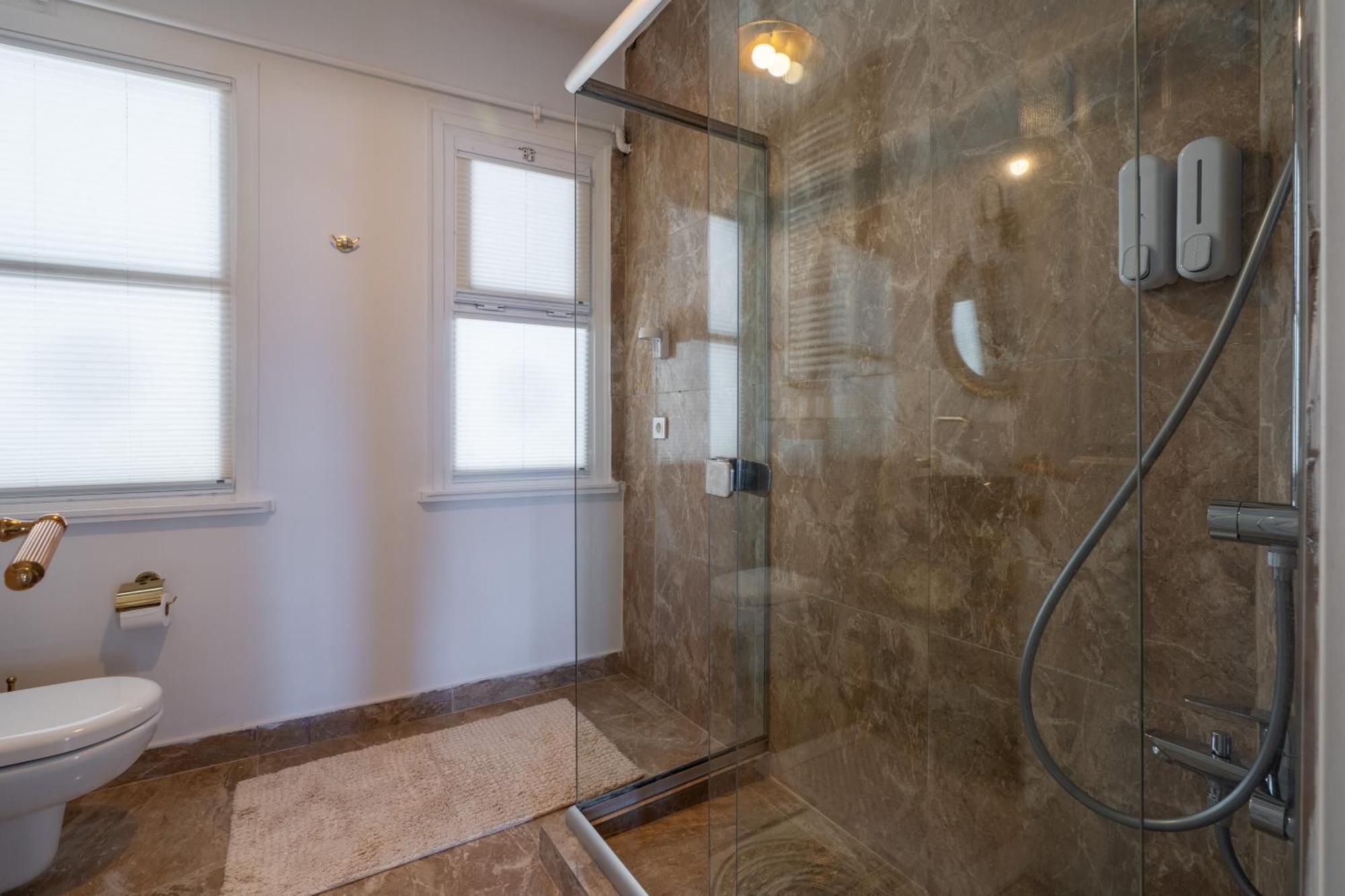 Epic Escape Homes * Adalar