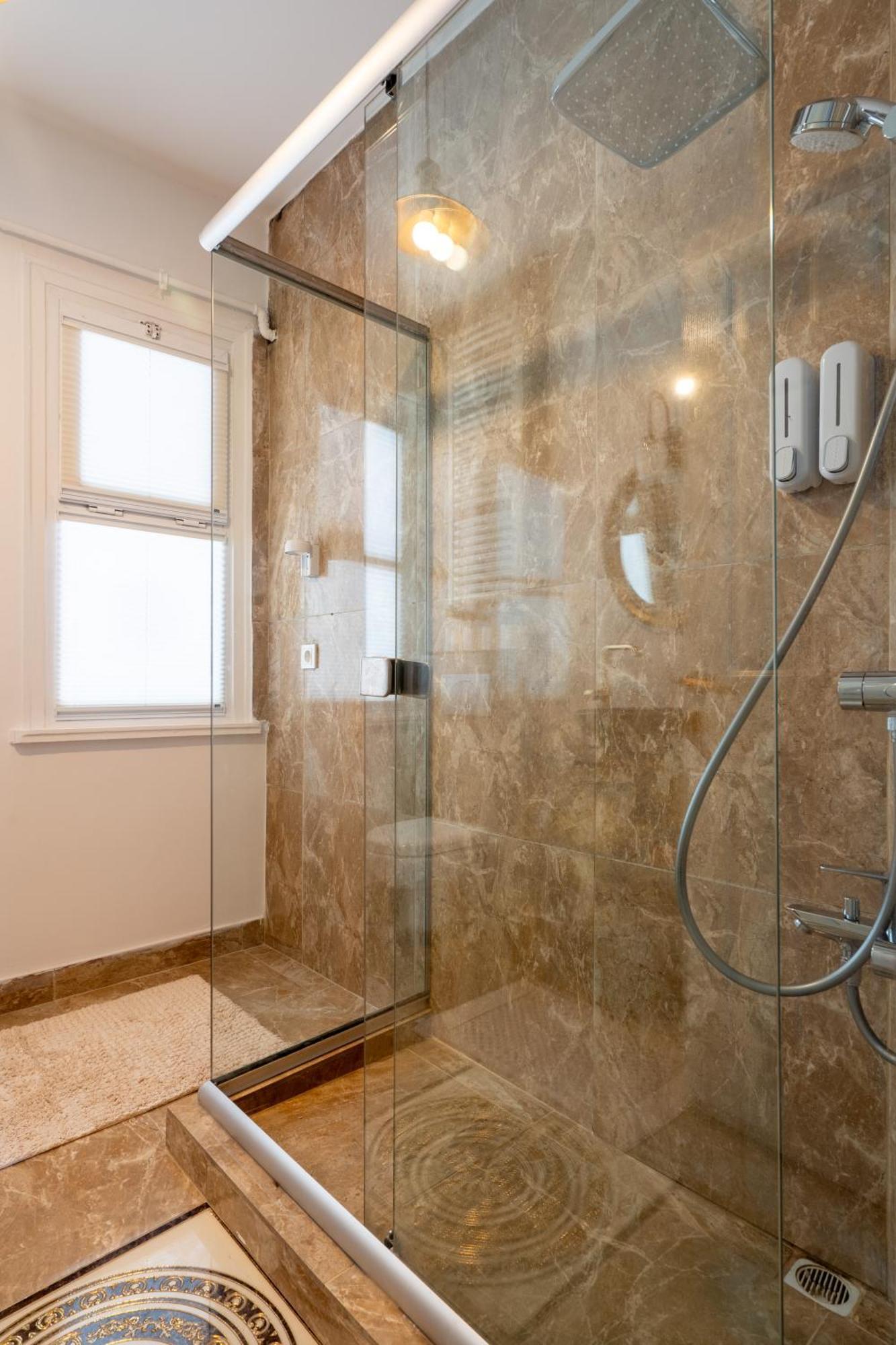 Epic Escape Homes Adalar