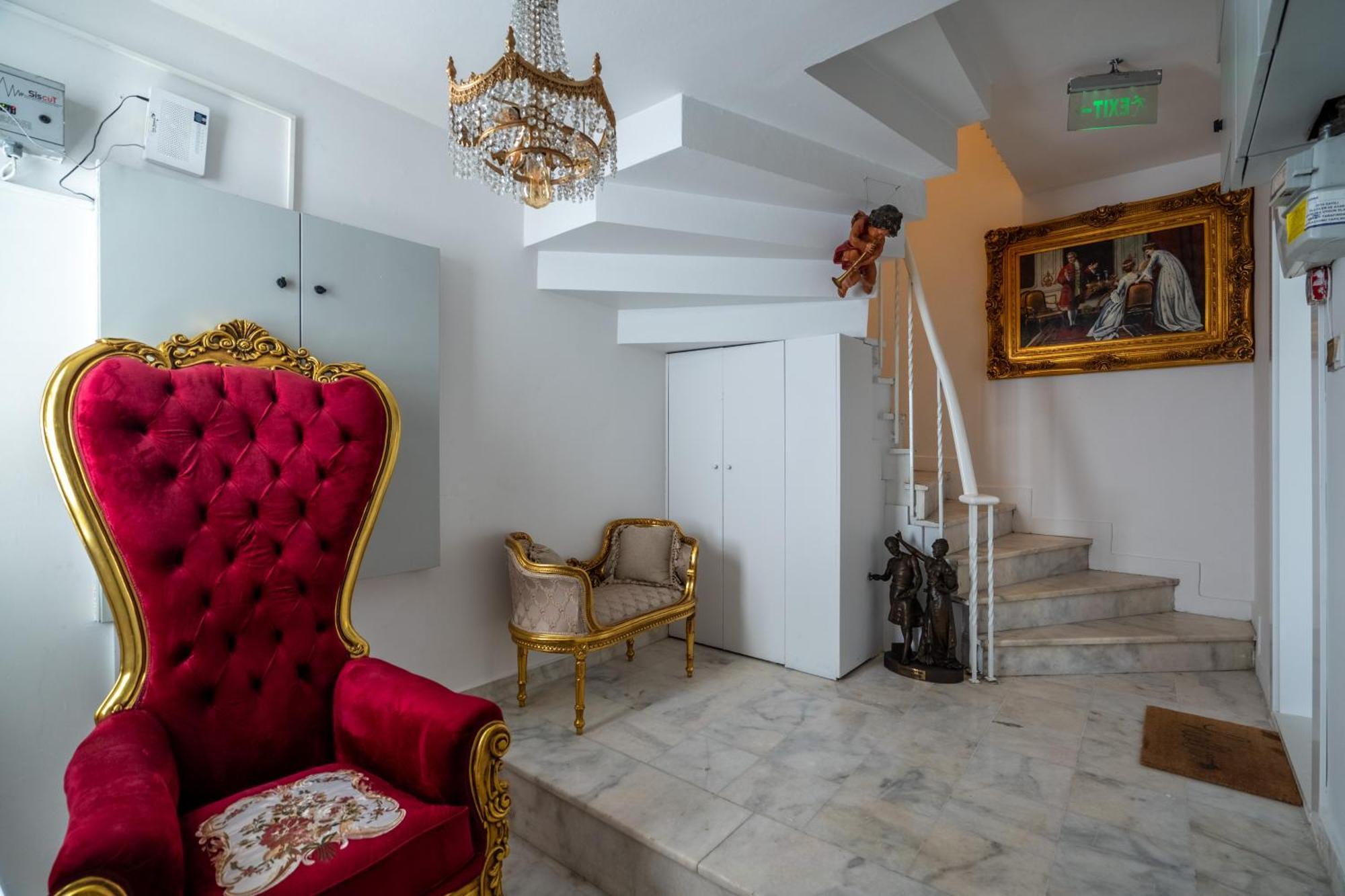 Epic Escape Homes Apartment