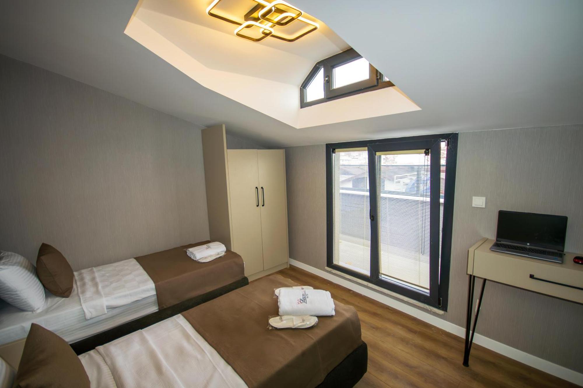 Luxury Life Hotel