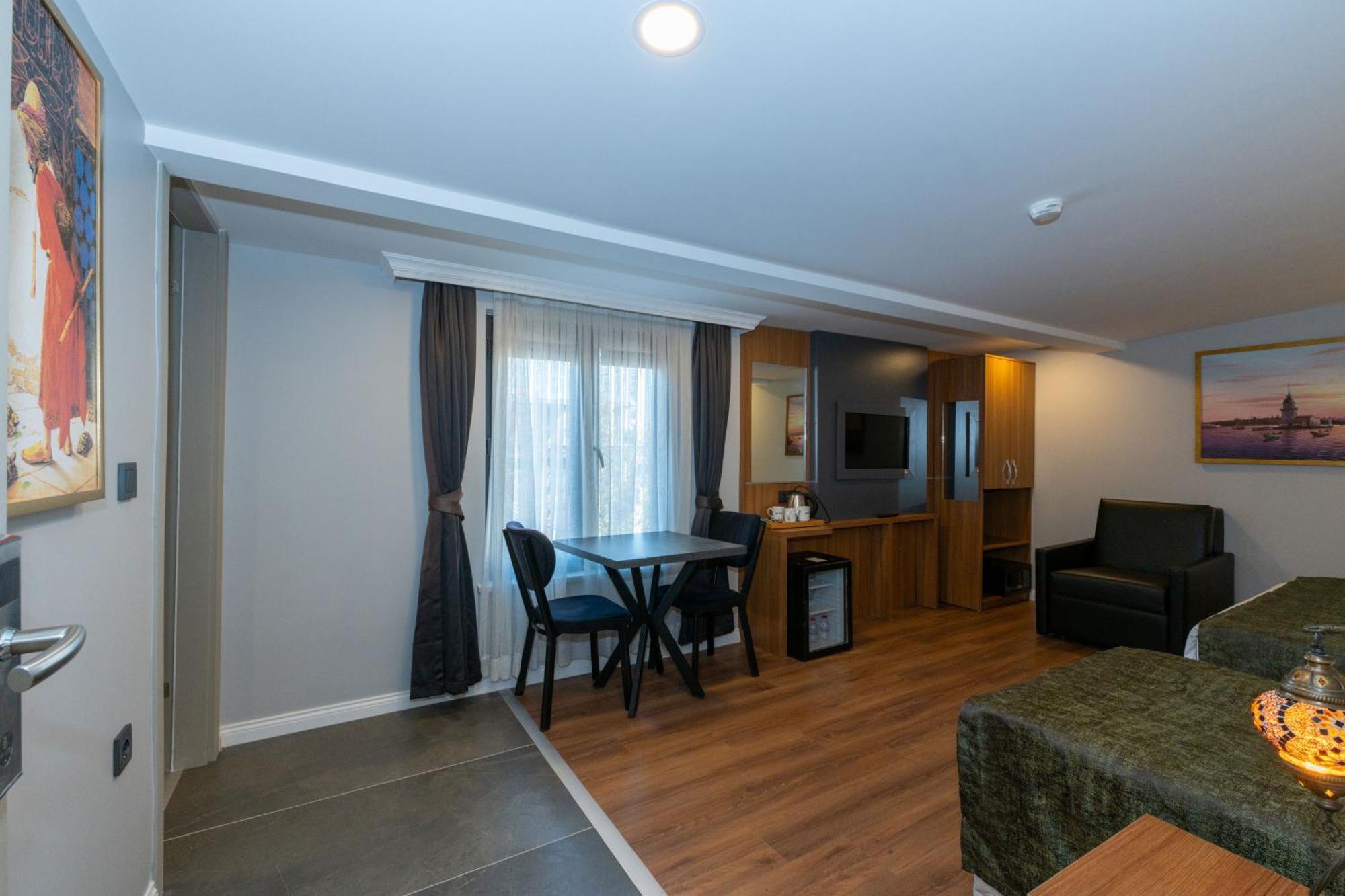 Hotel Harmony & 4*