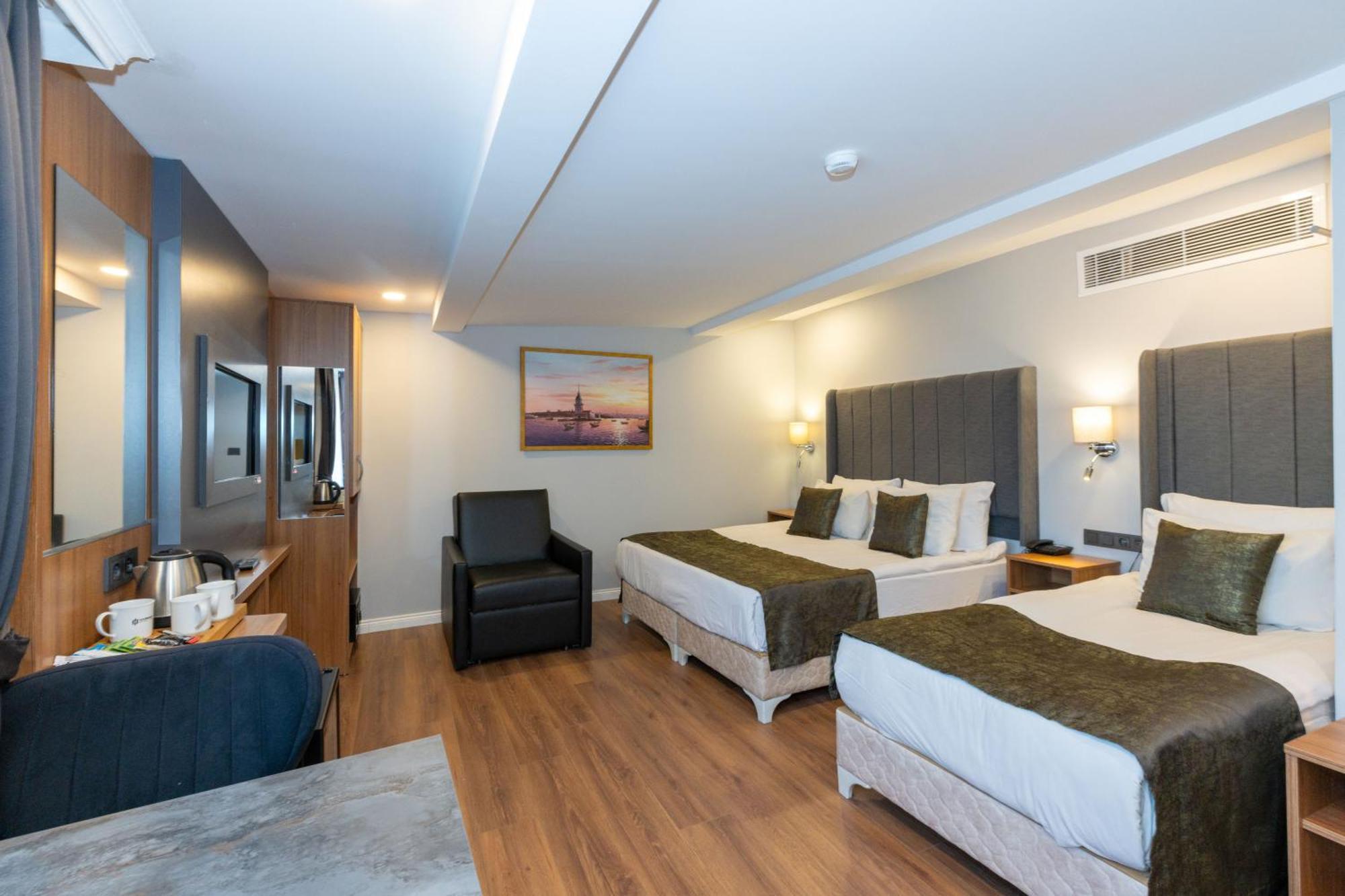 Hotel Harmony & 4*