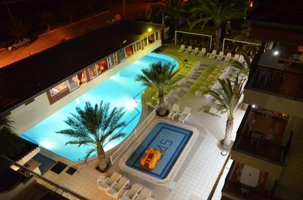 Hotel Cinar Family Suite Hotel Side