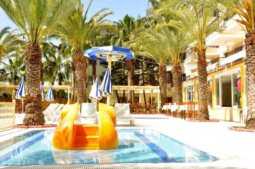 Cinar Family Suite Hotel Side 3* Side